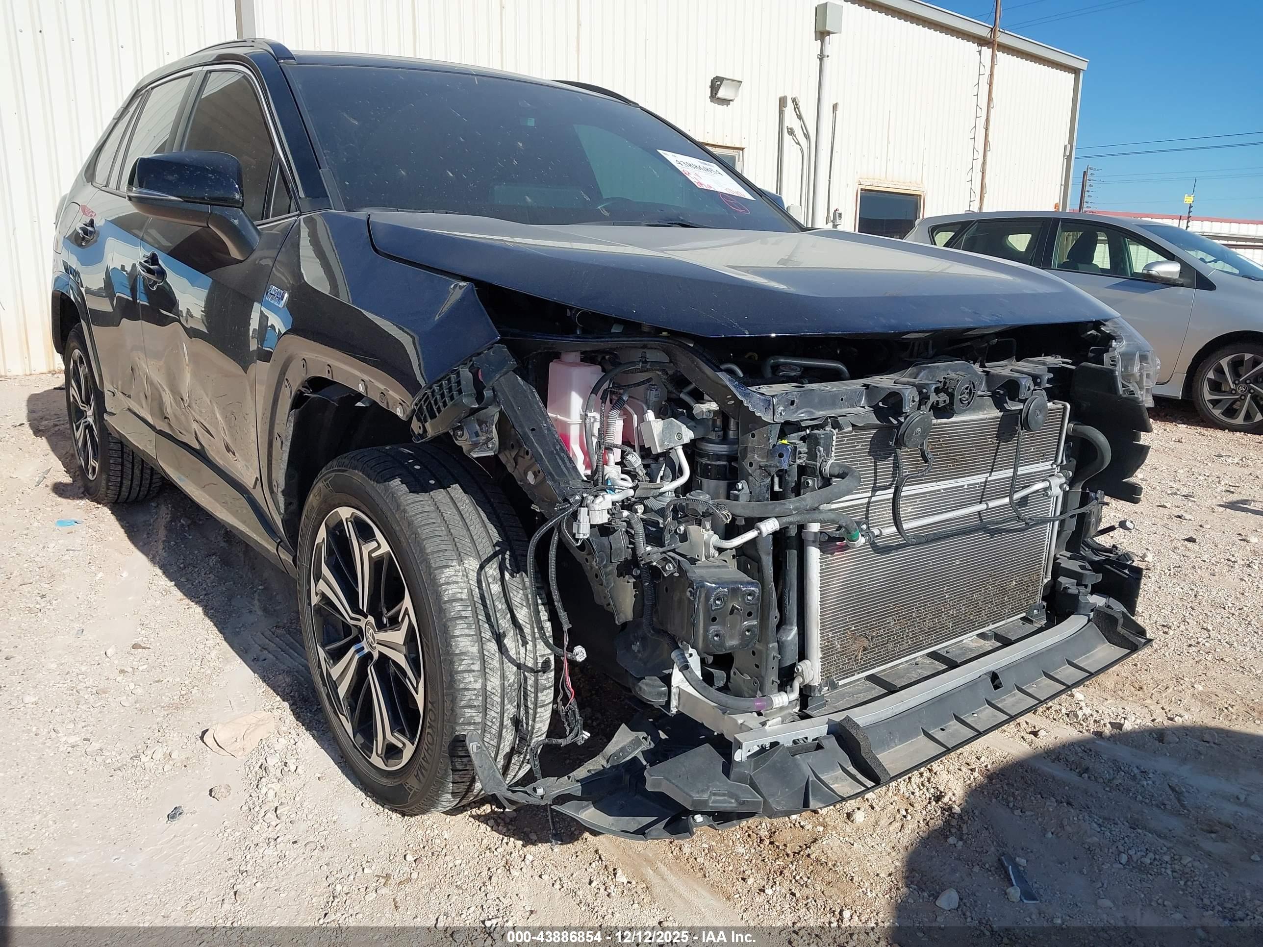 TOYOTA RAV4 image 6