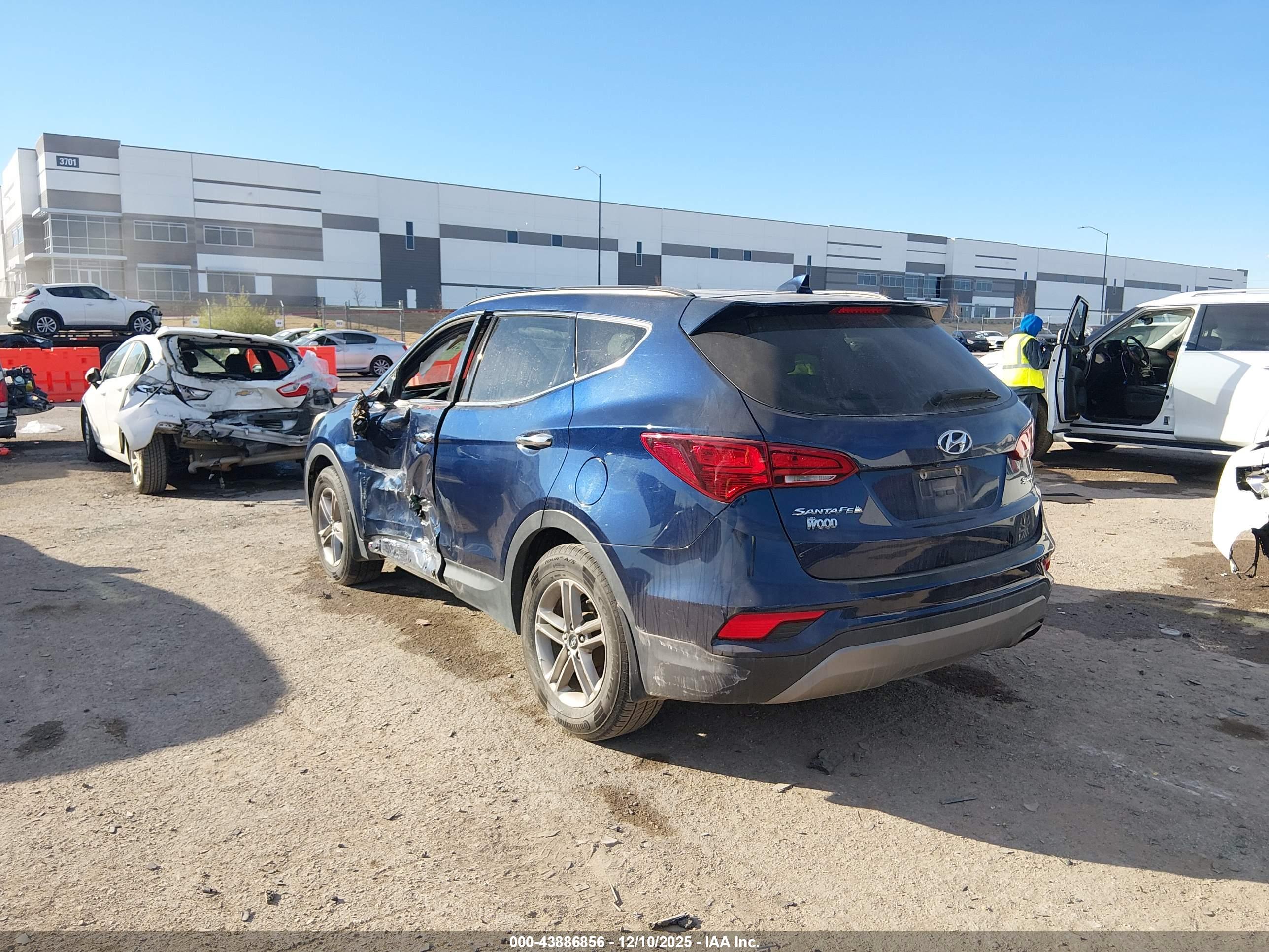 HYUNDAI SANTA image 3