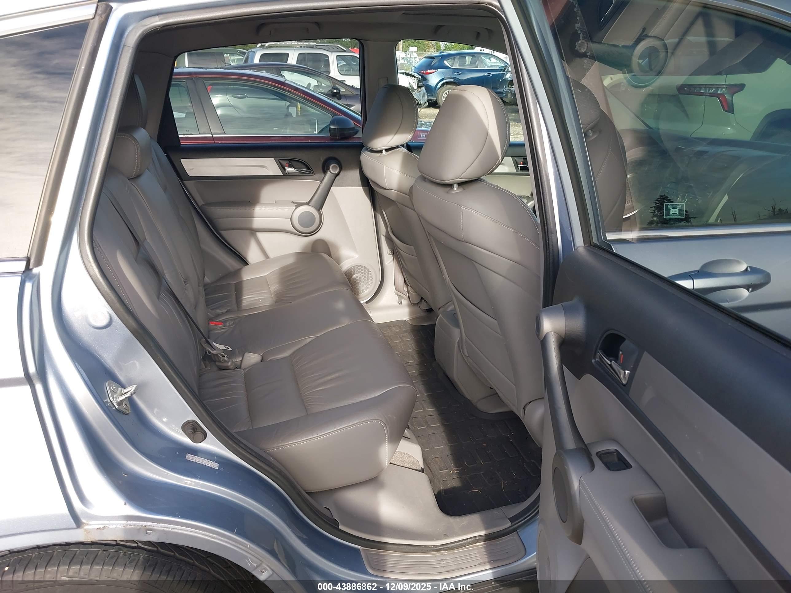 HONDA CR-V image 8