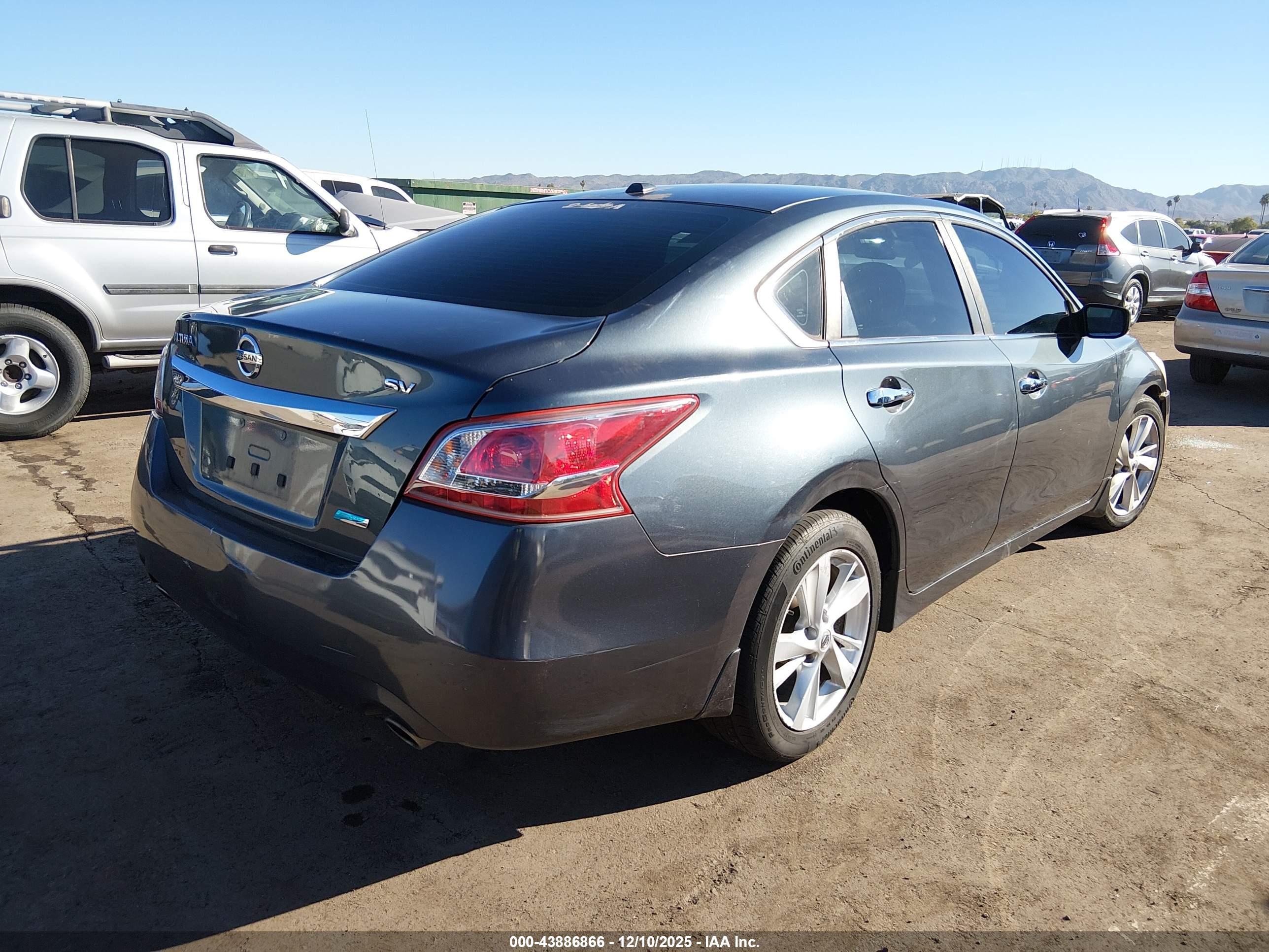 NISSAN ALTIMA image 4