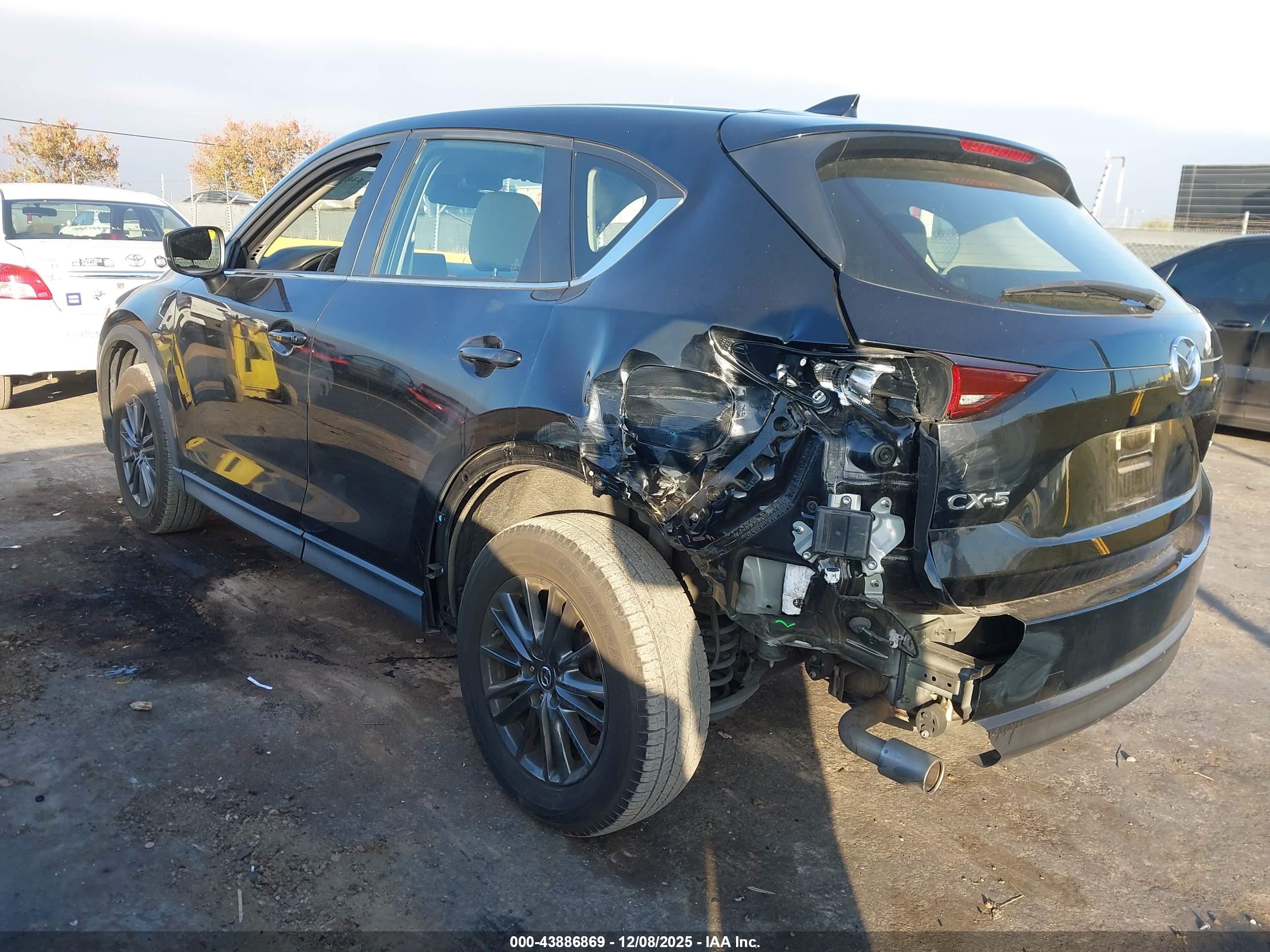 MAZDA CX-5 image 3