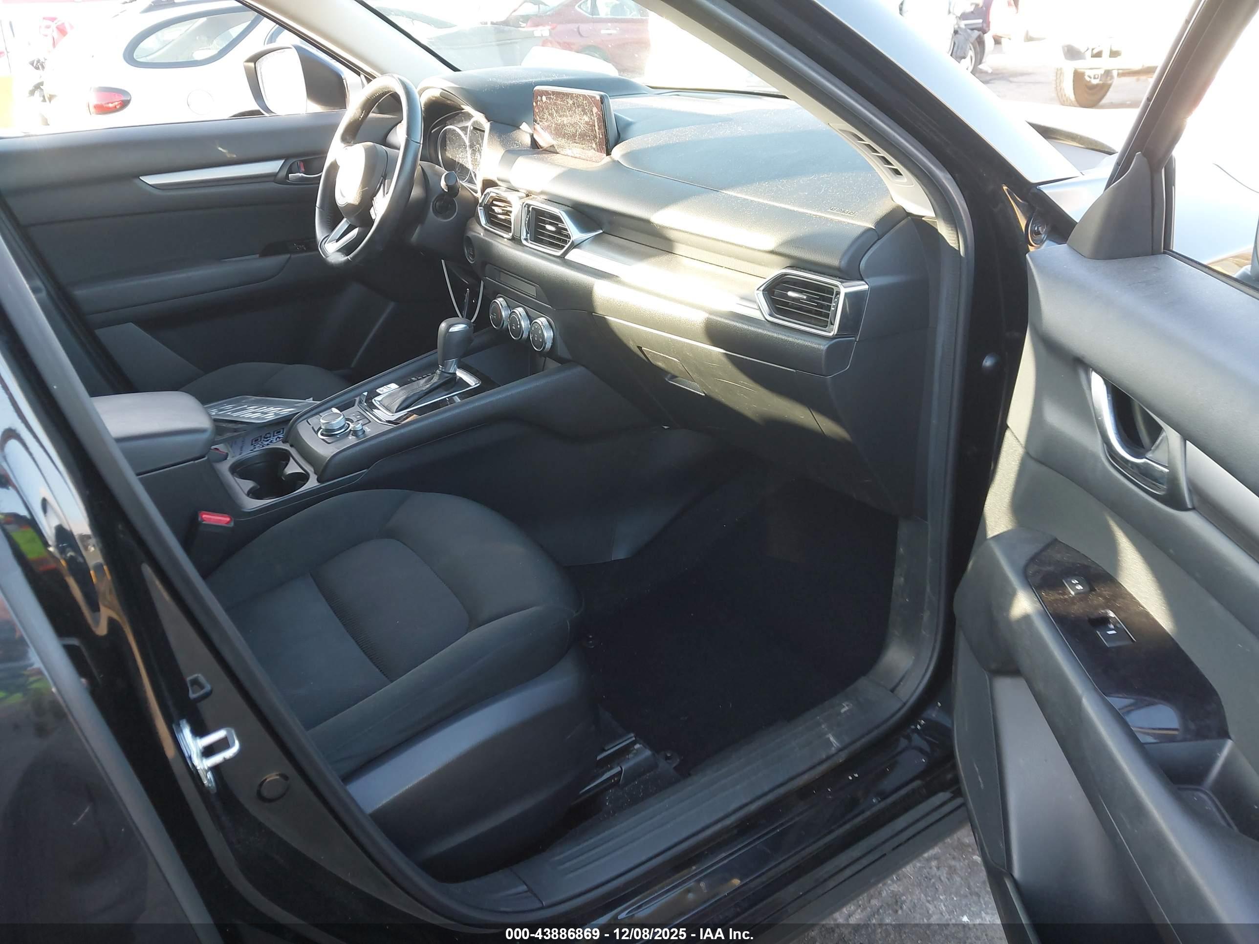 MAZDA CX-5 image 5