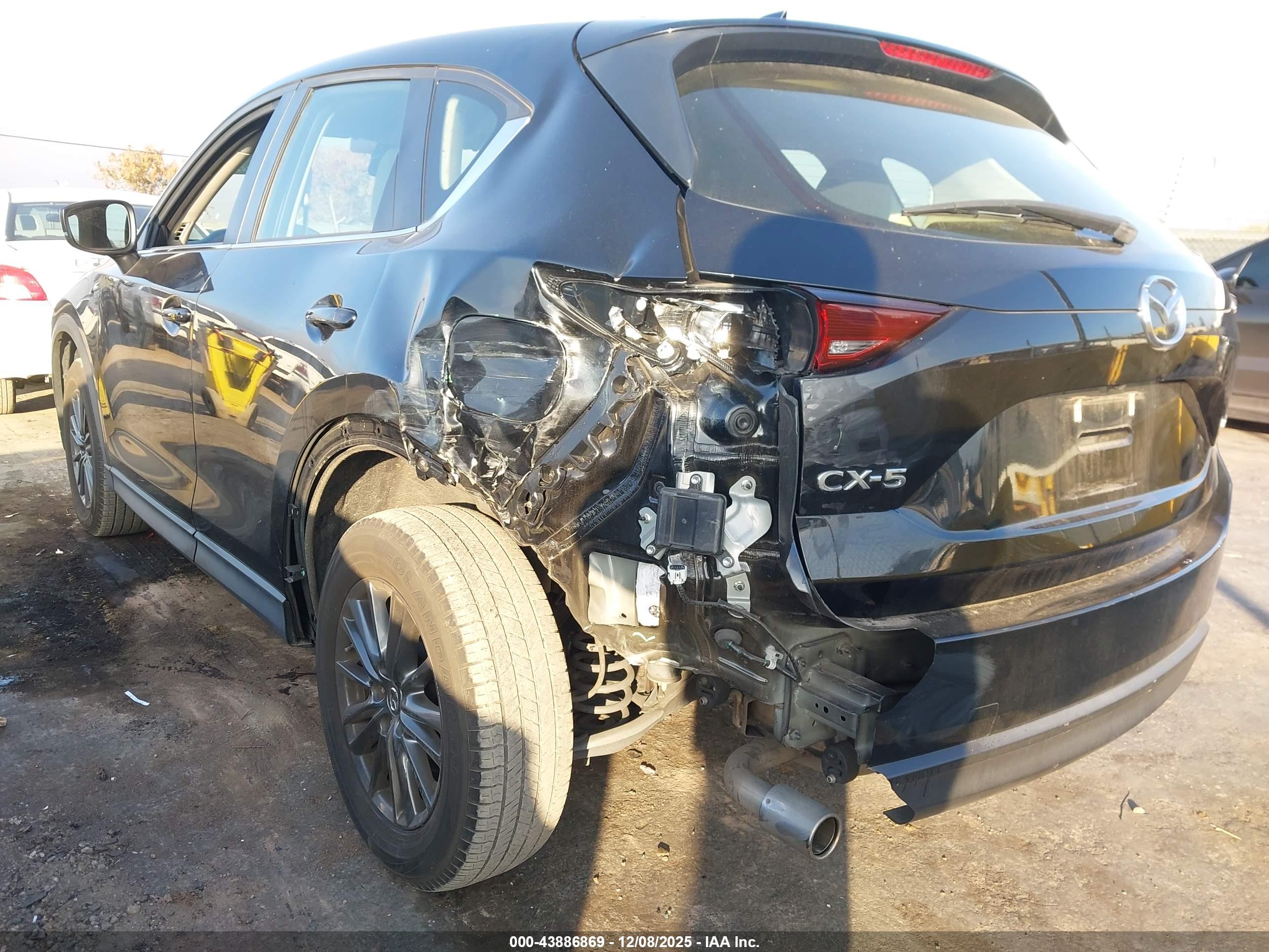 MAZDA CX-5 image 6