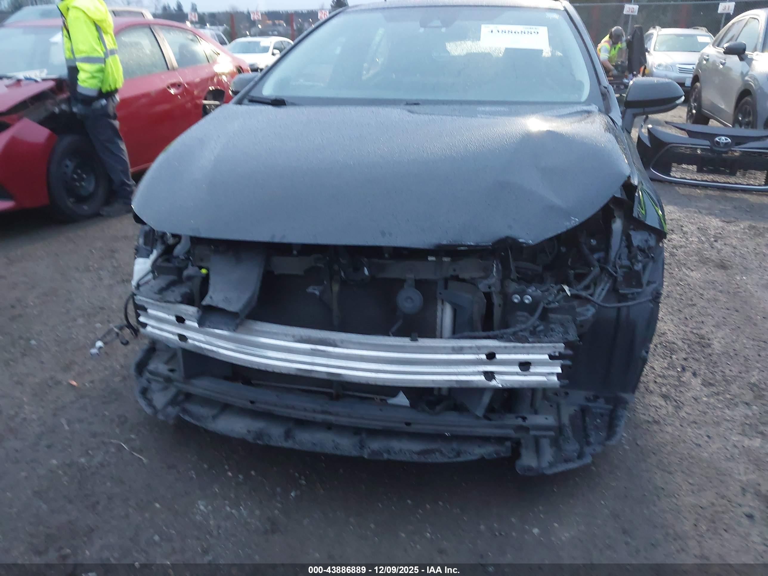 TOYOTA COROLLA image 6