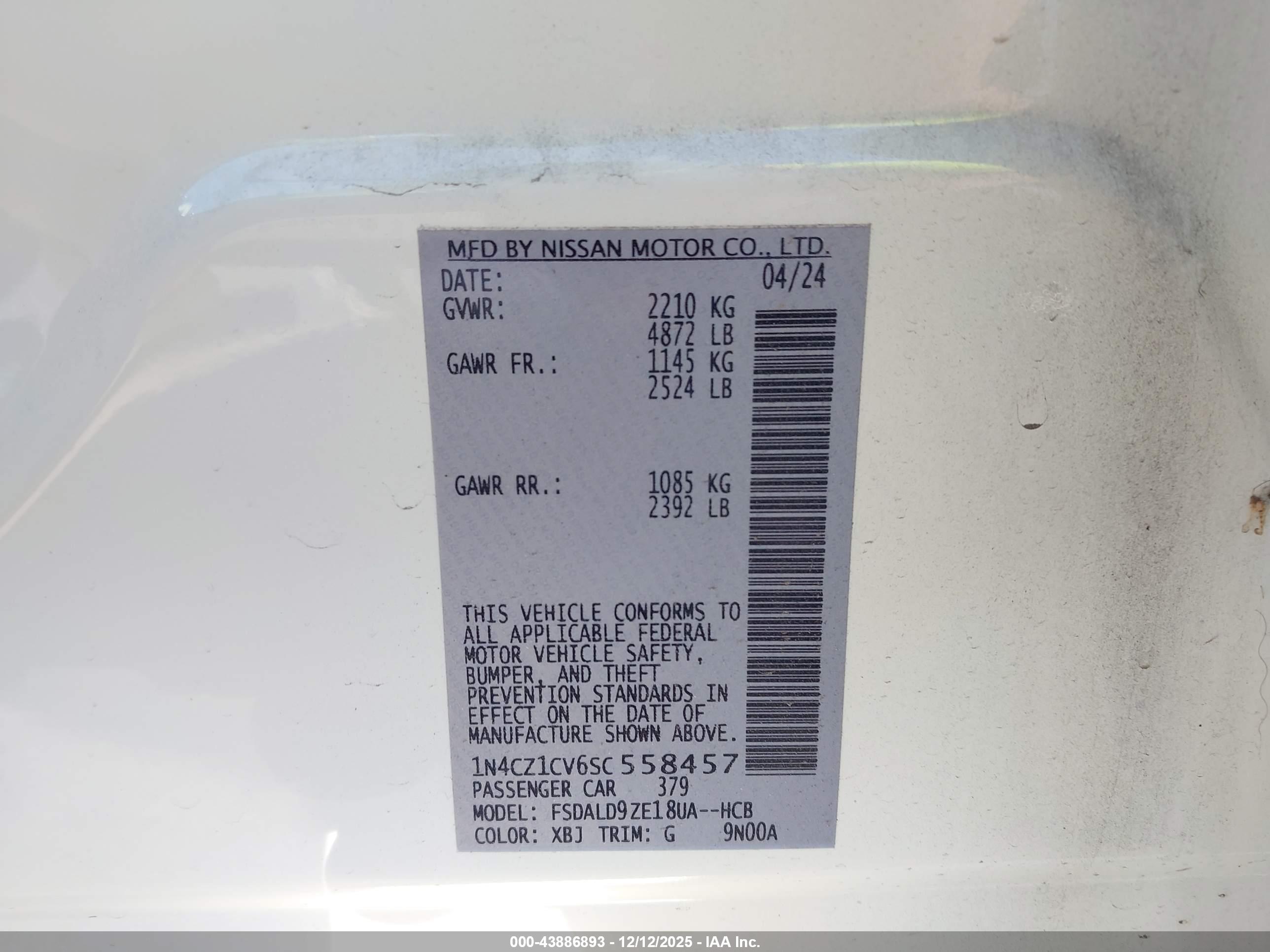 NISSAN LEAF image 9