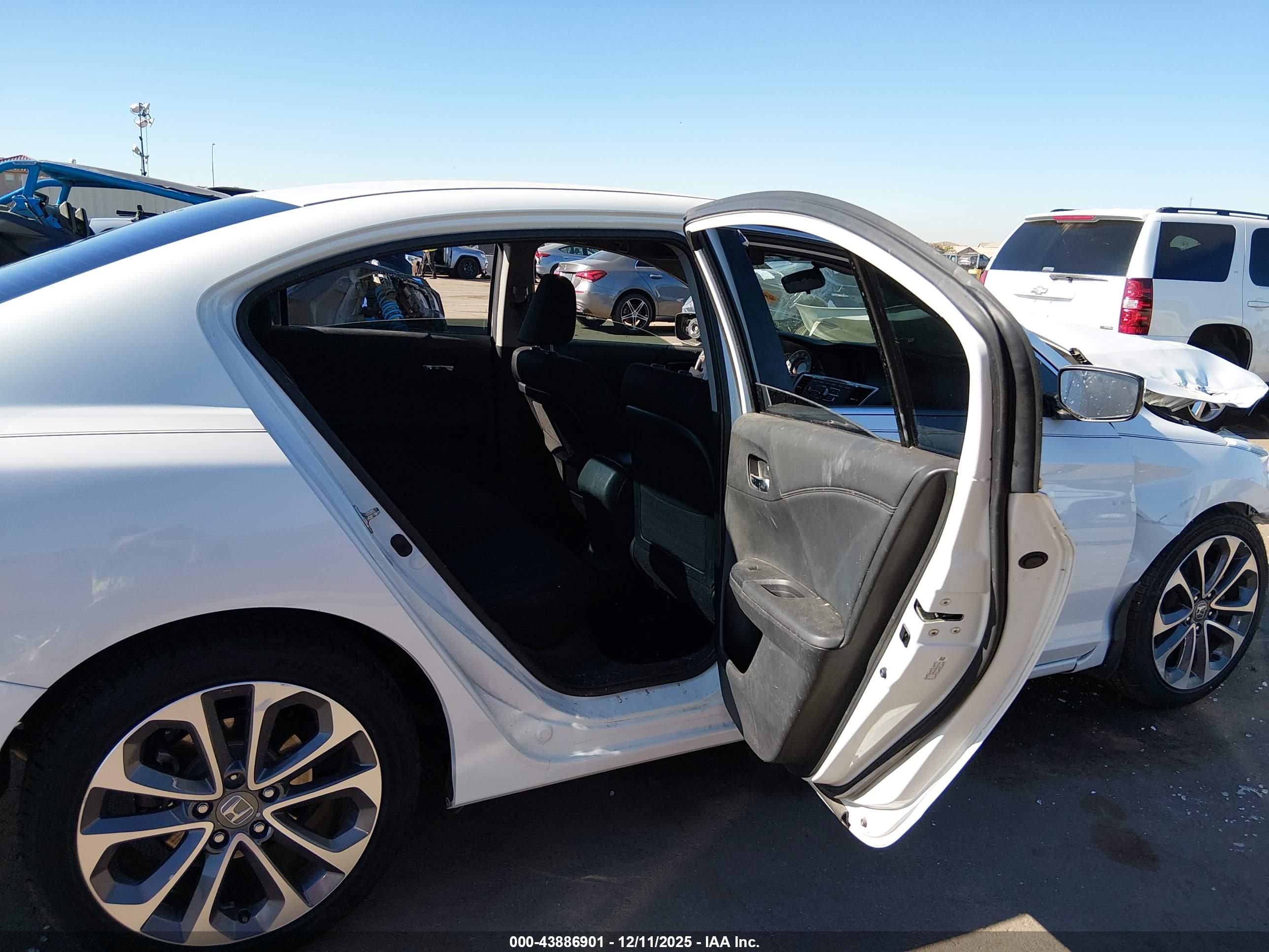 HONDA ACCORD image 8