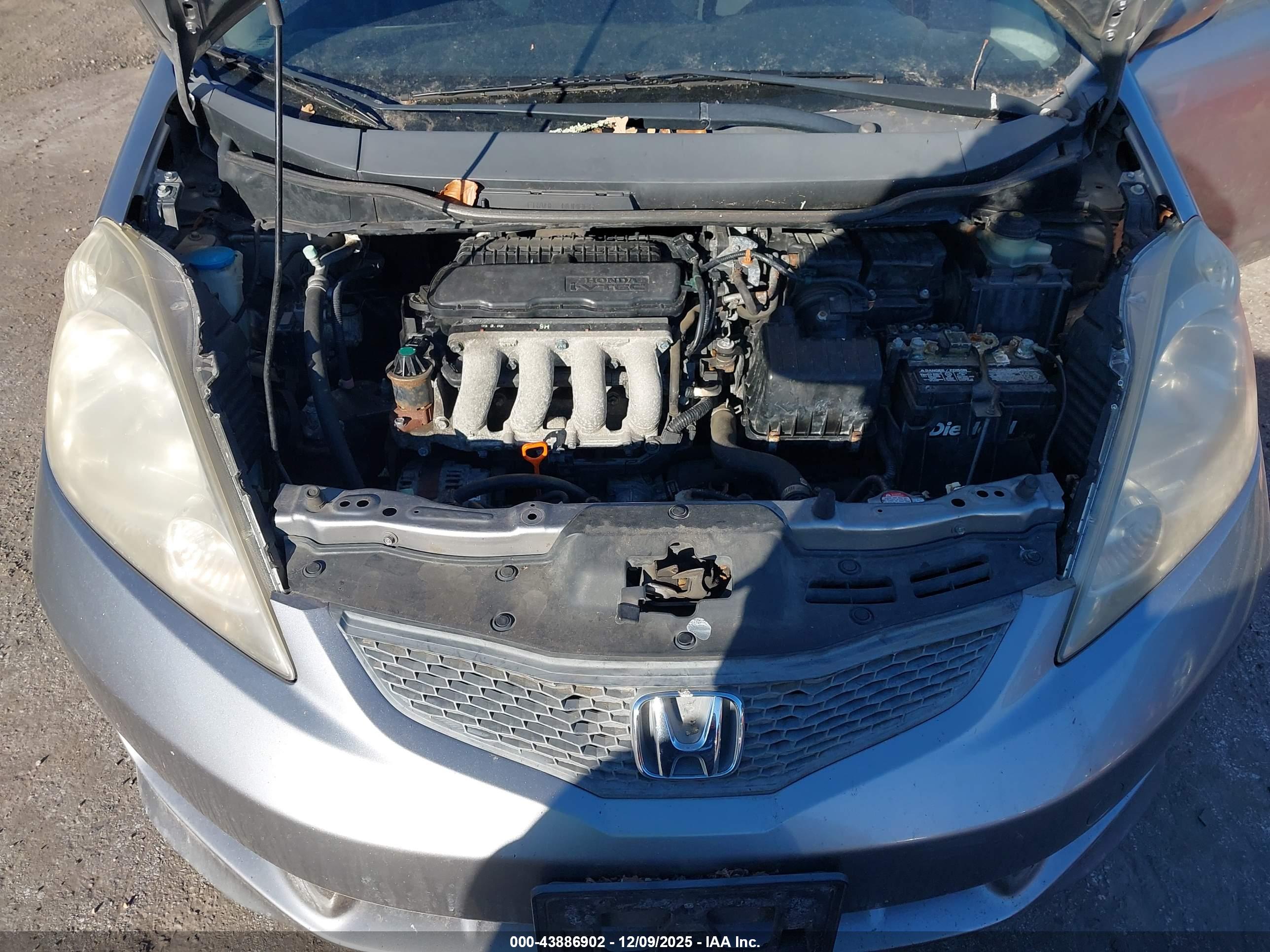HONDA FIT image 10