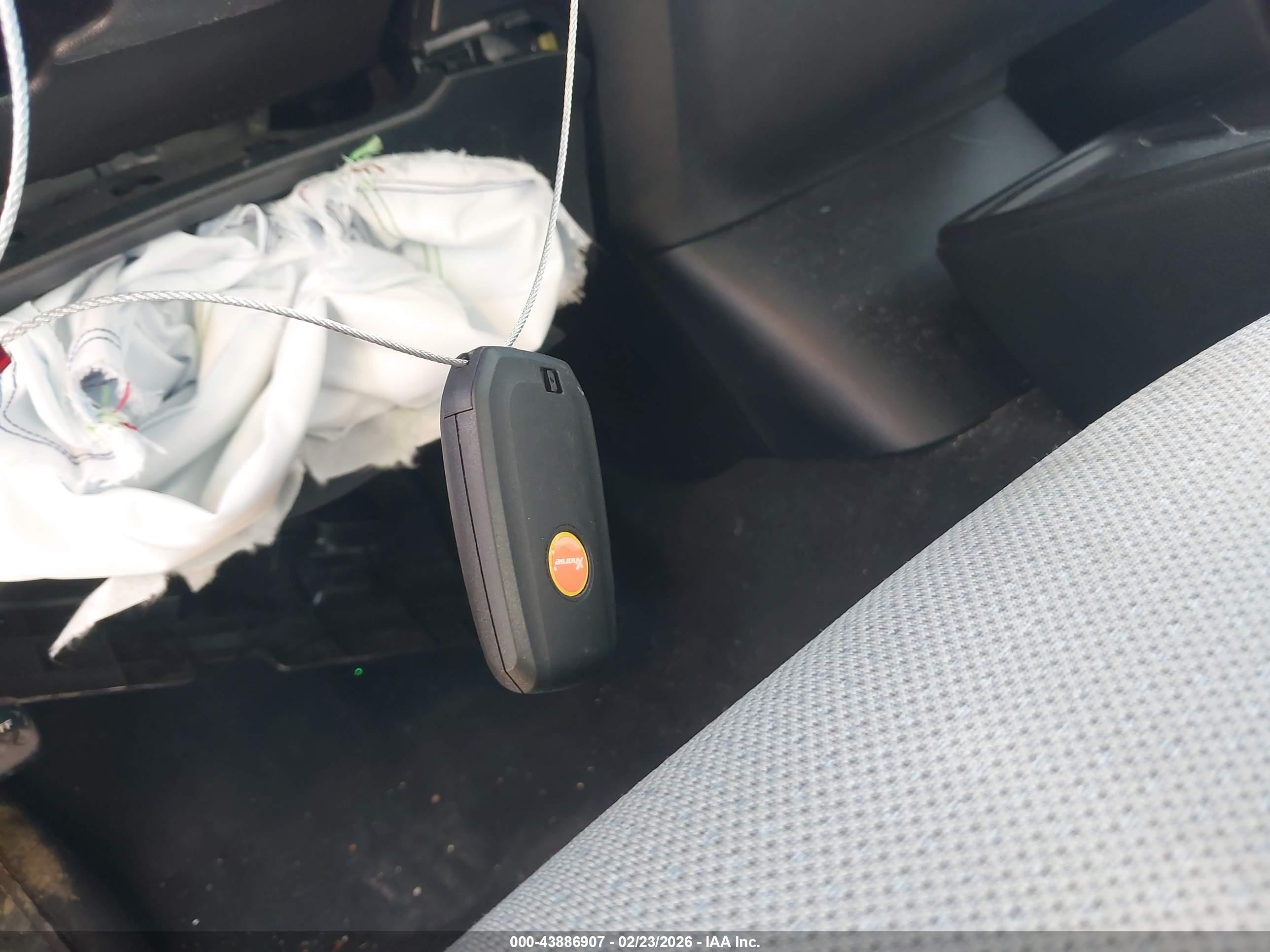 TOYOTA PRIUS image 11