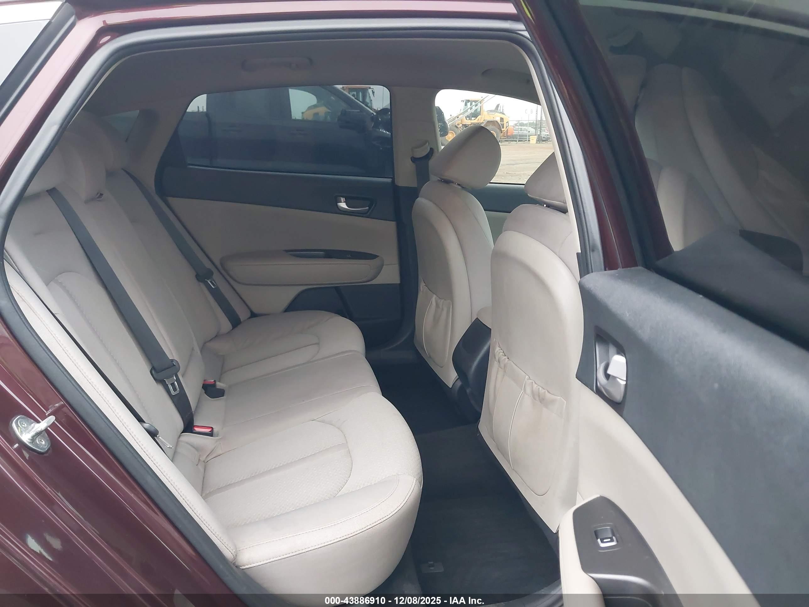 KIA OPTIMA image 8