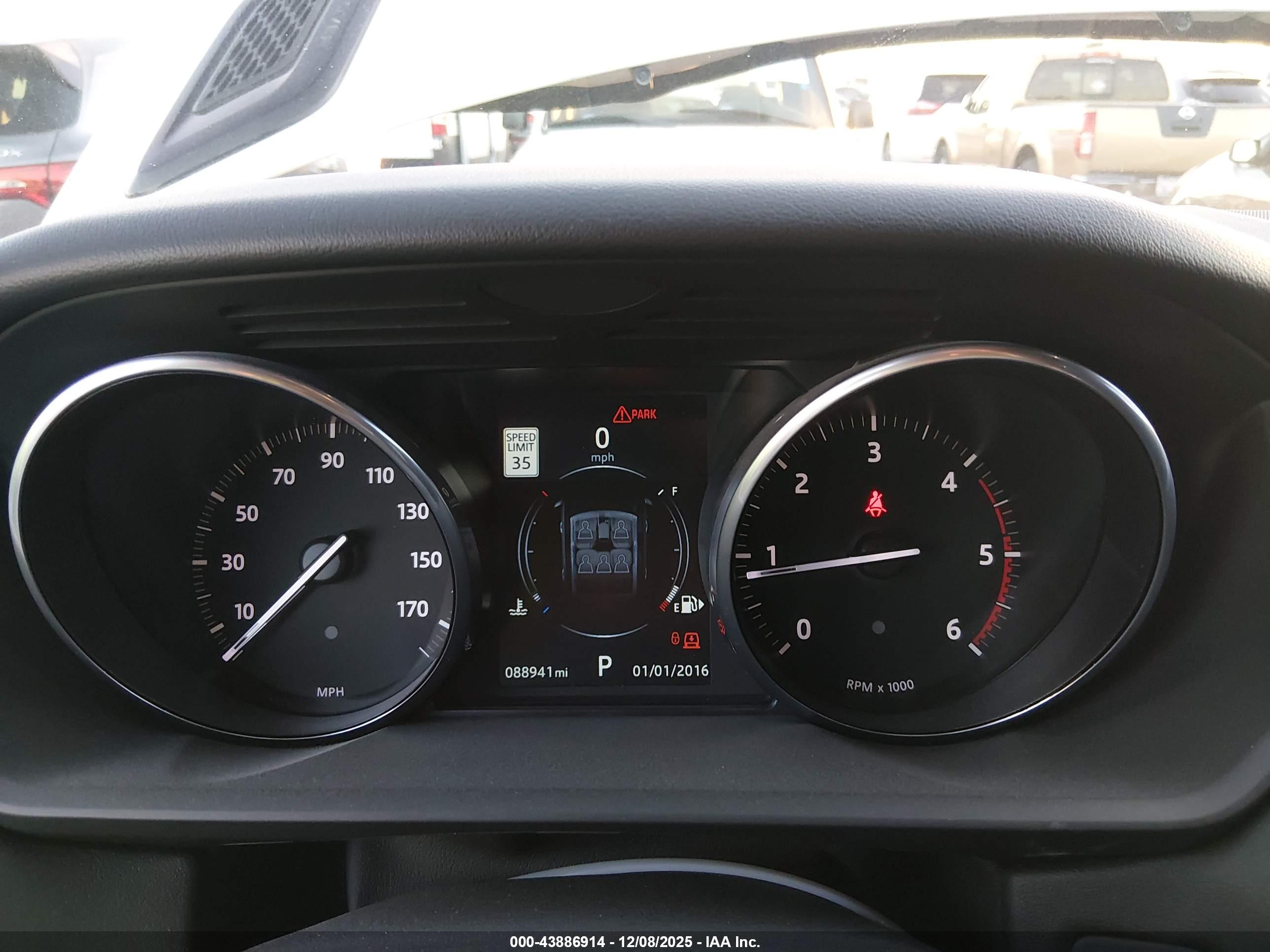 LAND ROVER image 7