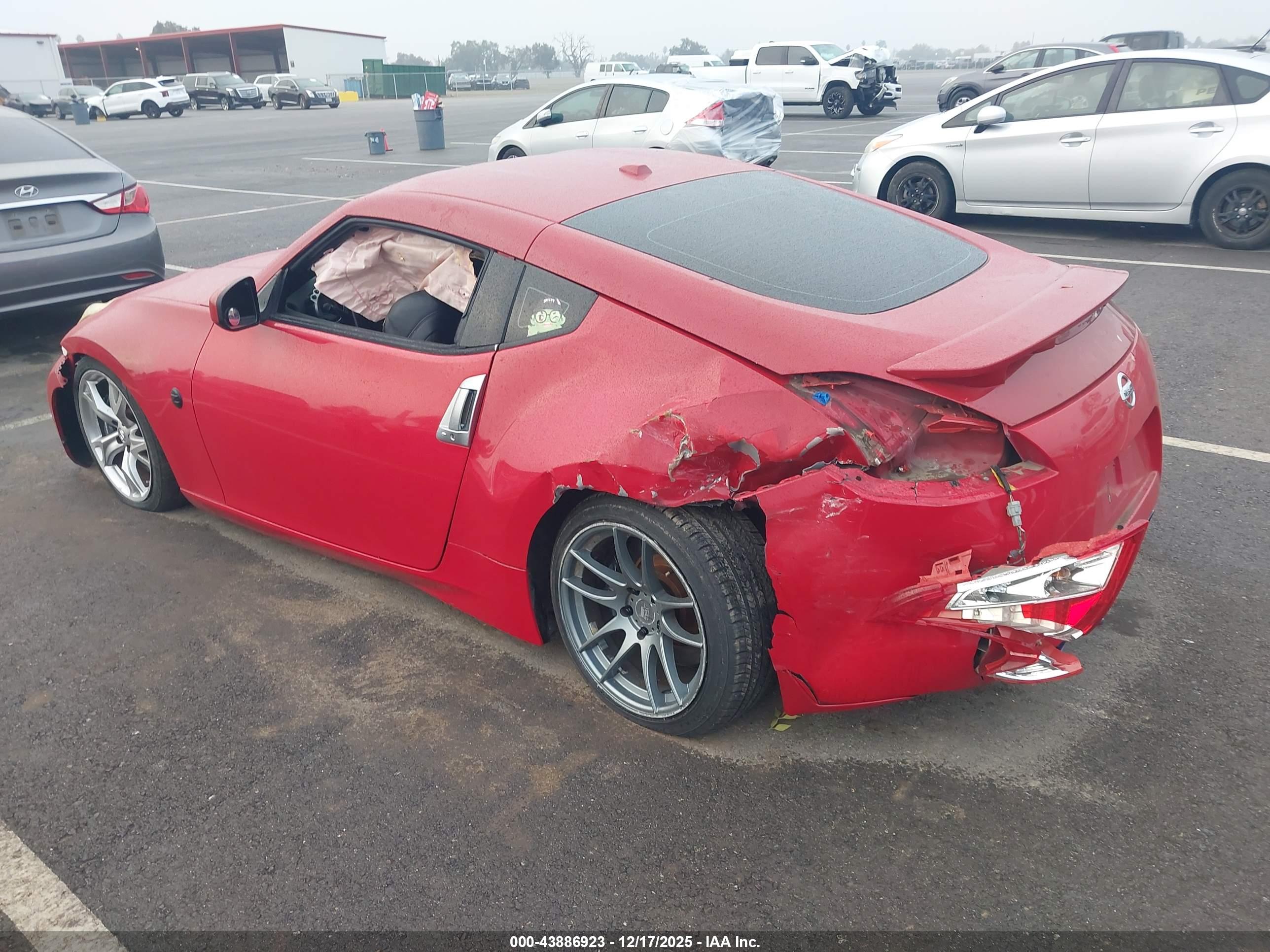 NISSAN 370Z image 3