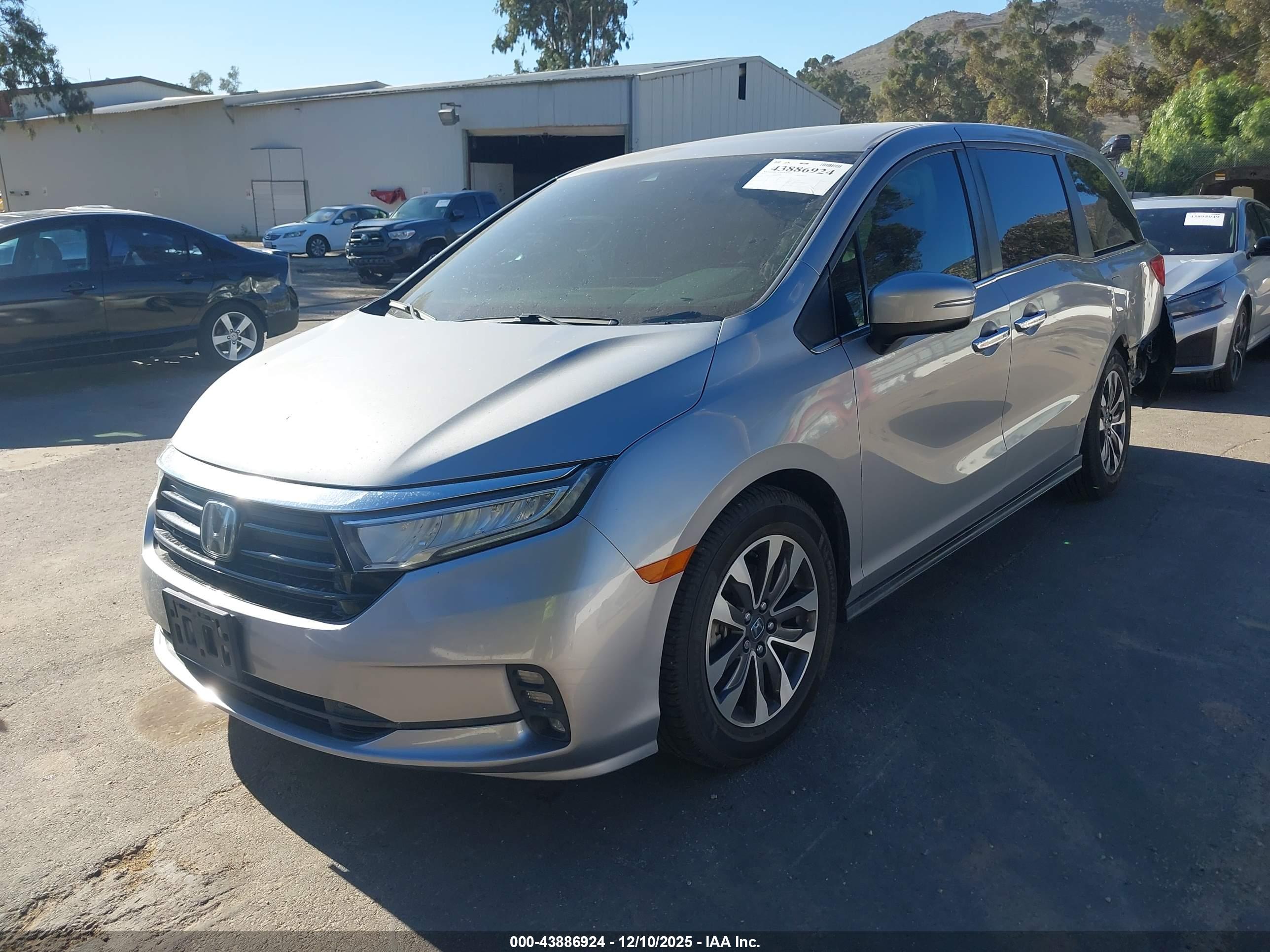 HONDA ODYSSEY image 2