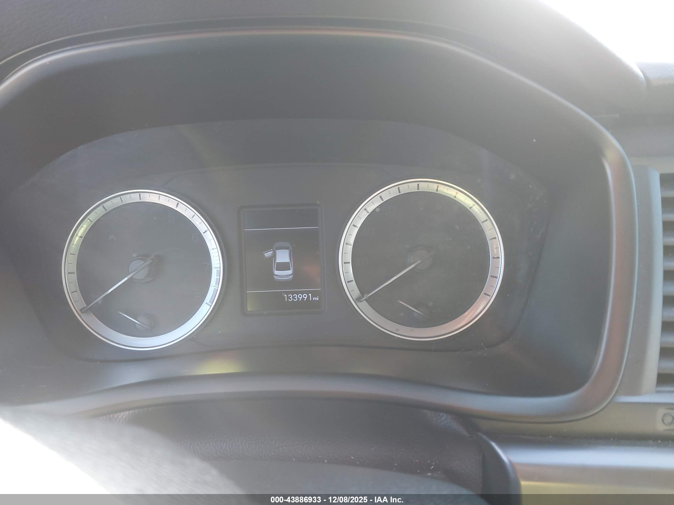 HYUNDAI SONATA image 7