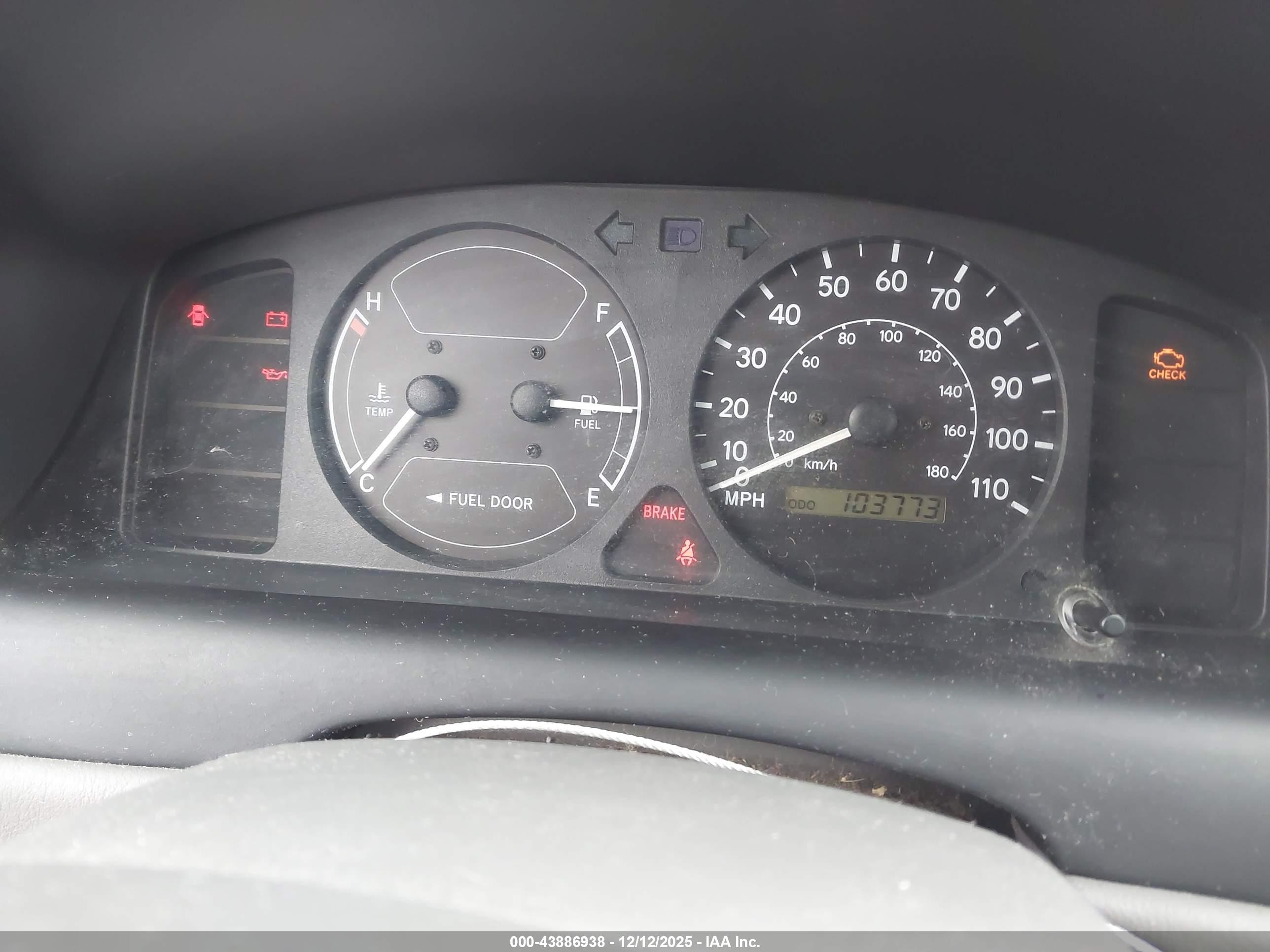TOYOTA COROLLA image 7