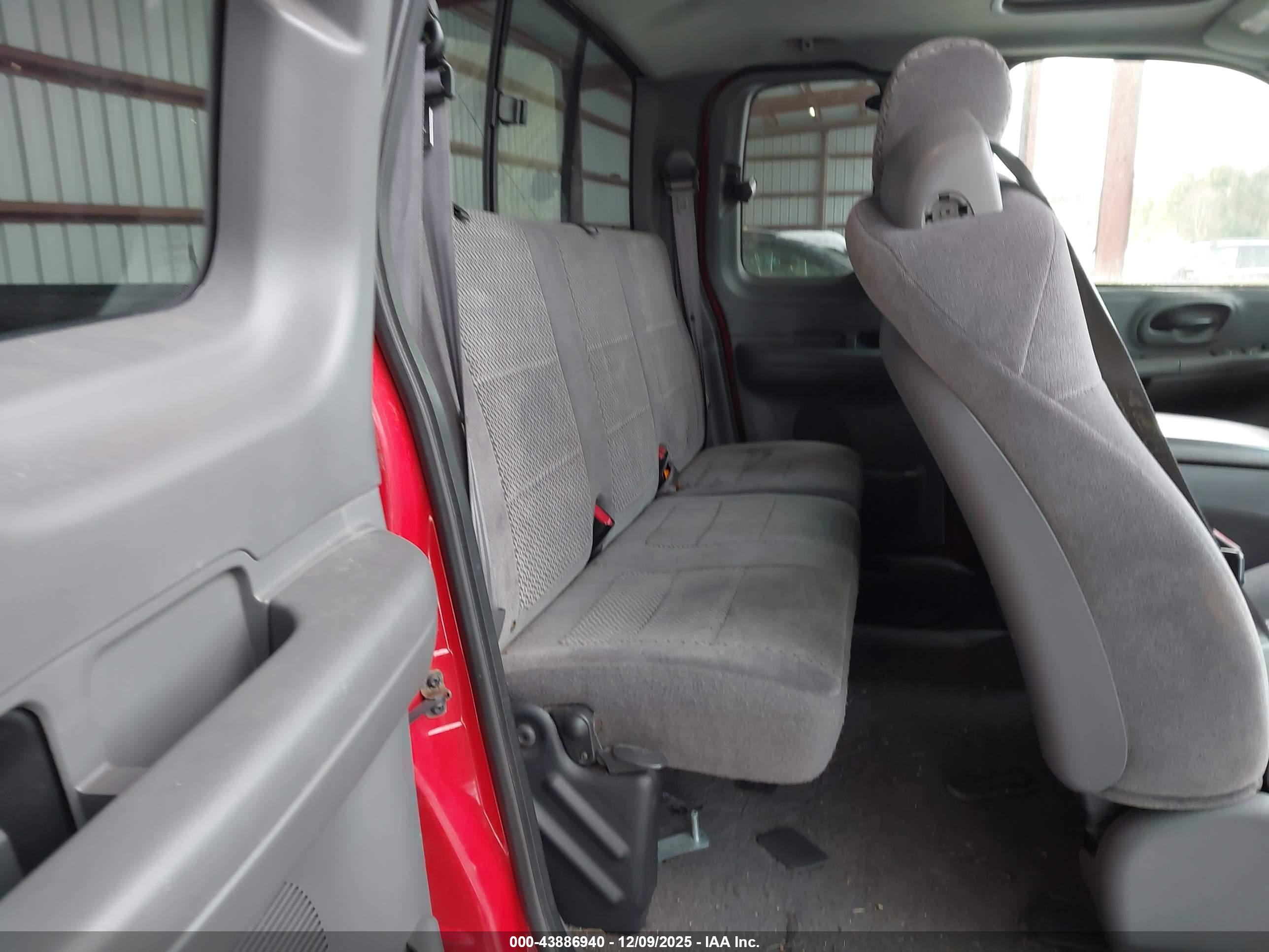 FORD F-150 image 8