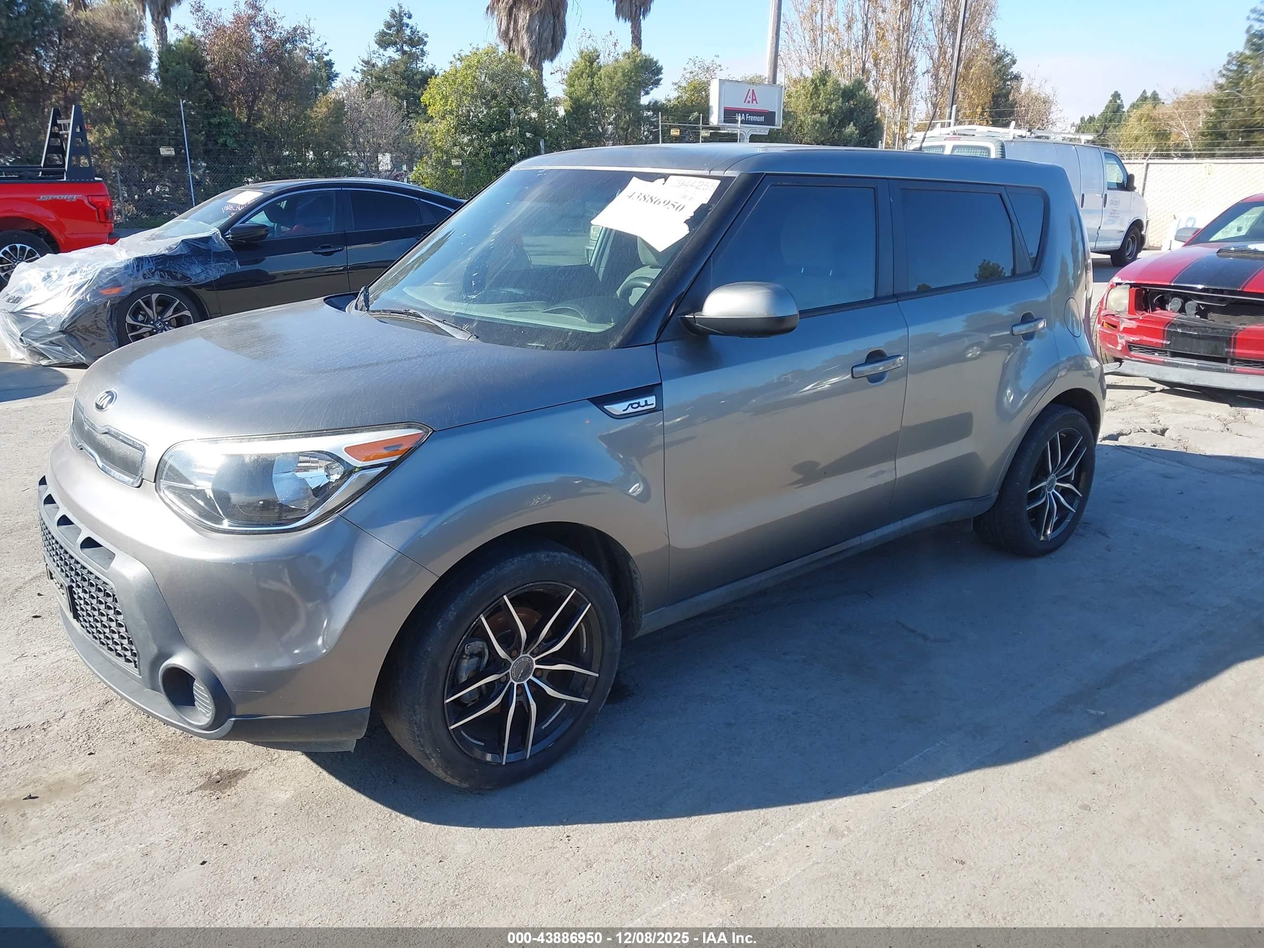 KIA SOUL image 2