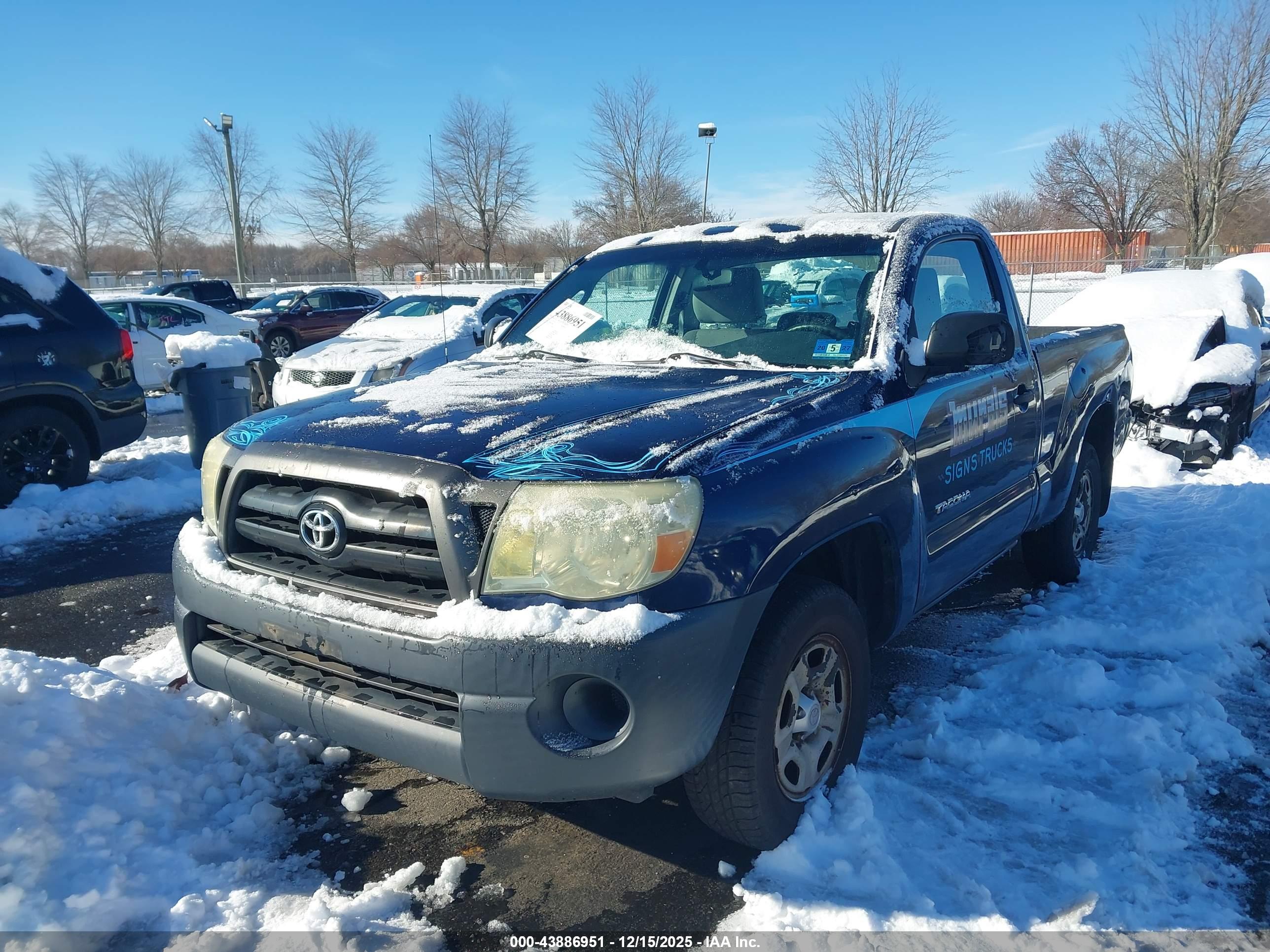 TOYOTA TACOMA image 2