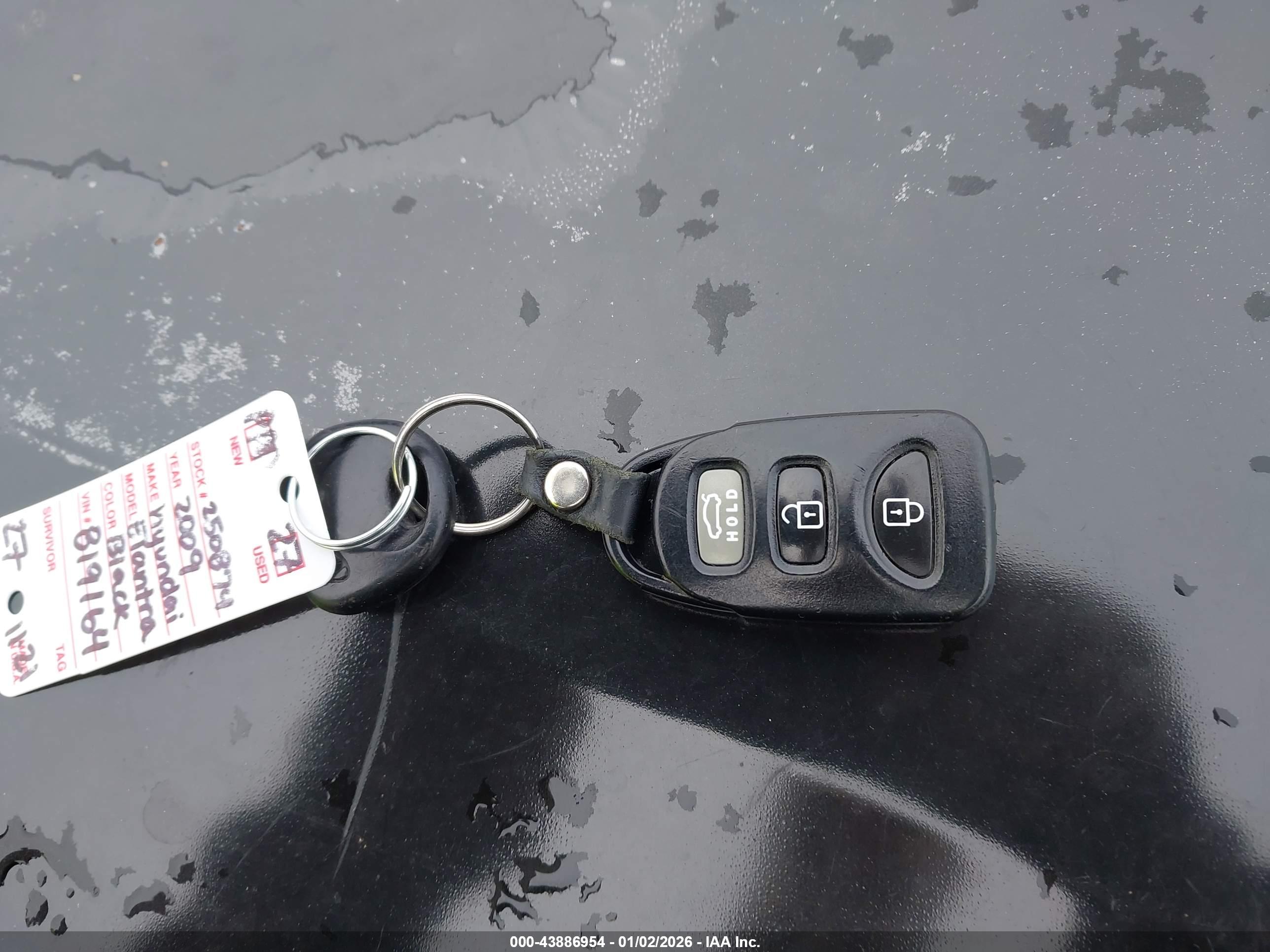 HYUNDAI ELANTRA image 11
