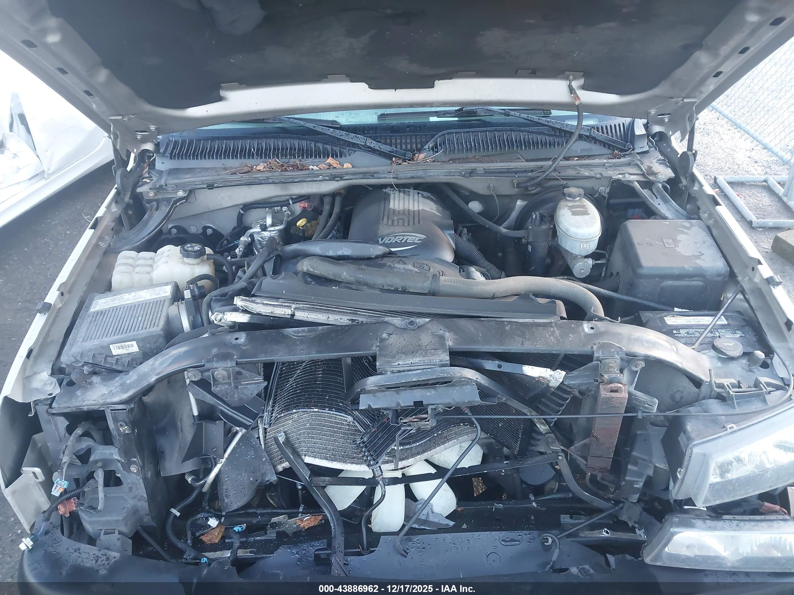 CHEVROLET SILVERADO image 10