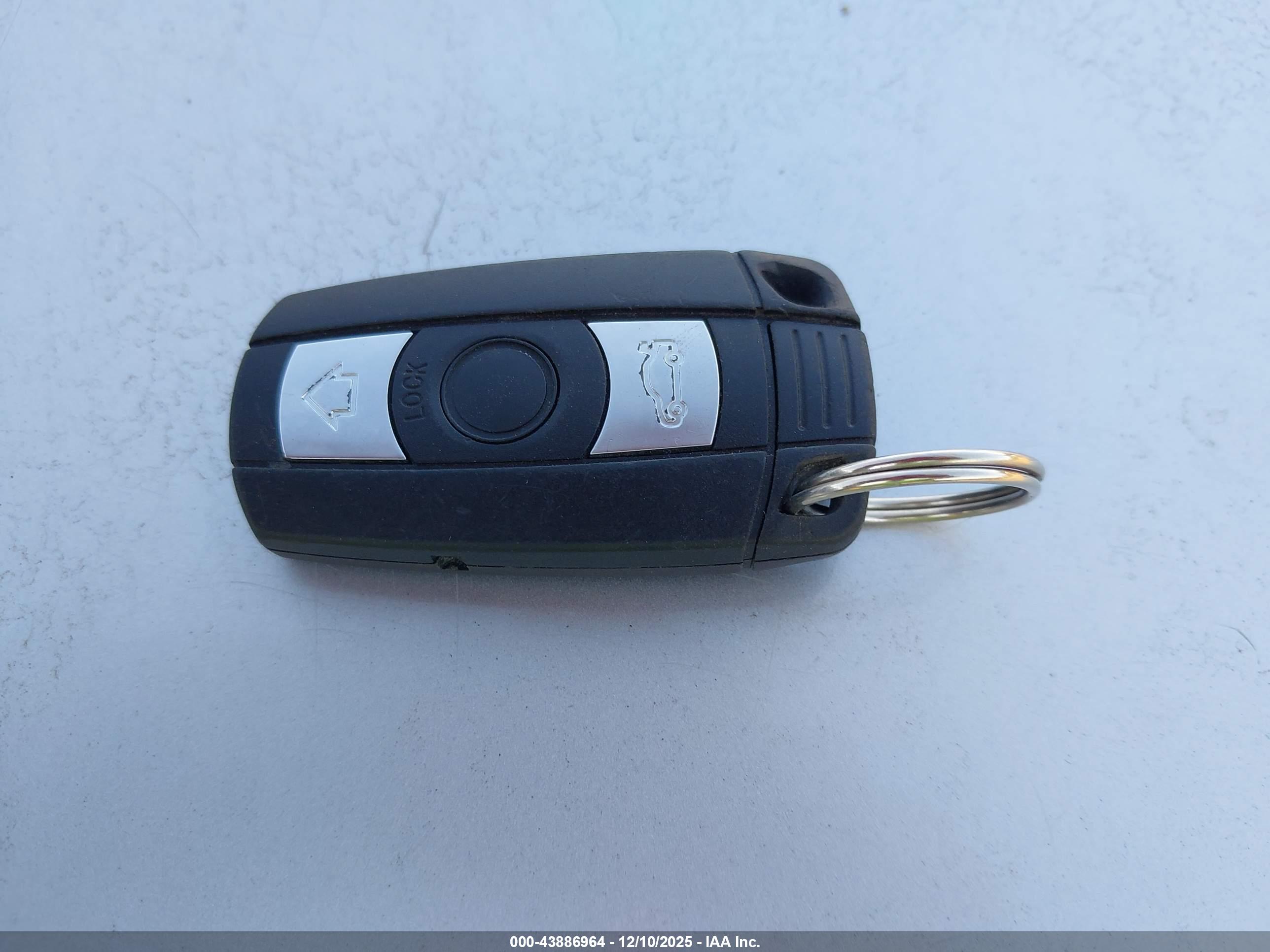 BMW 328I image 11