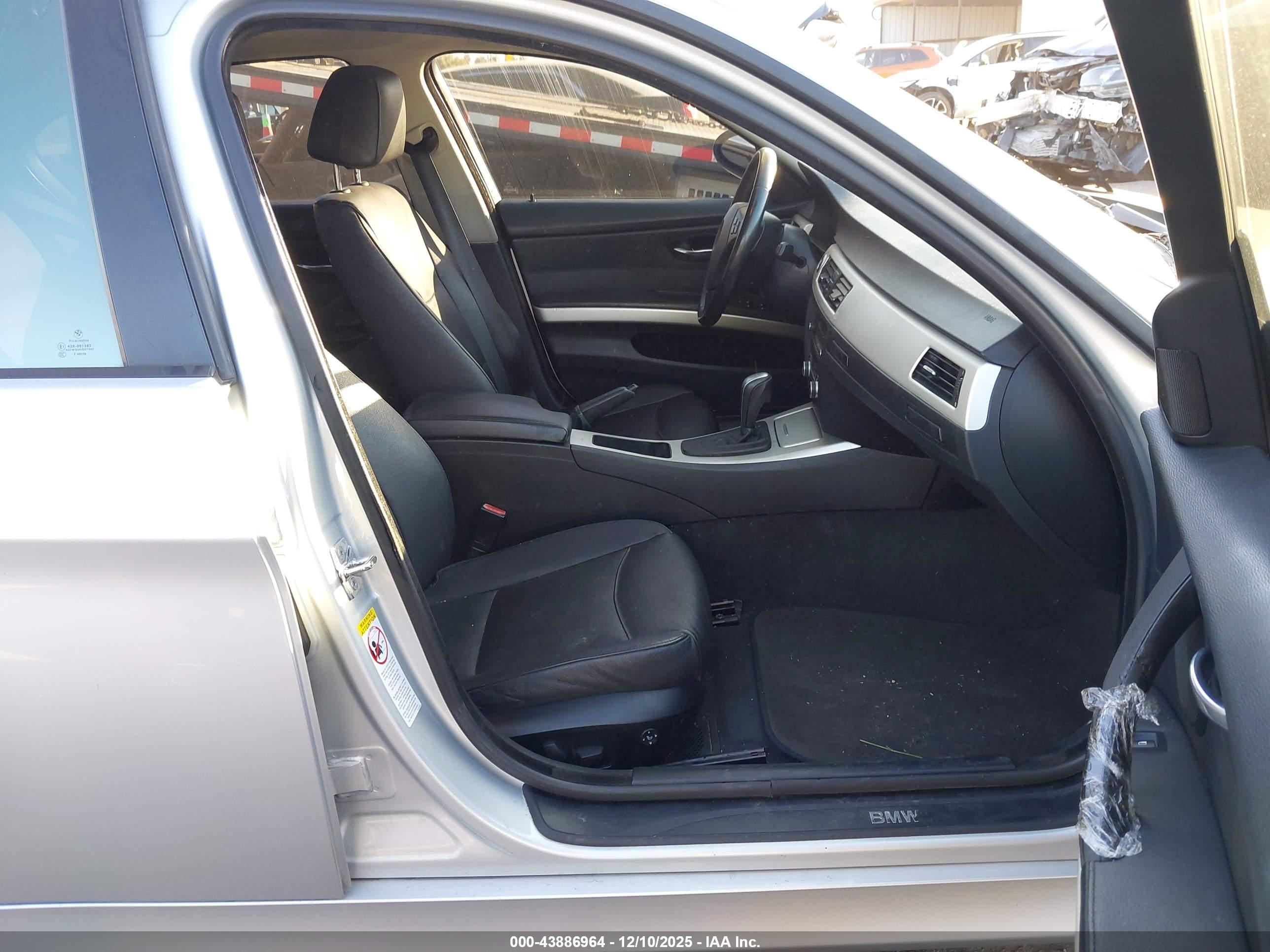 BMW 328I image 5