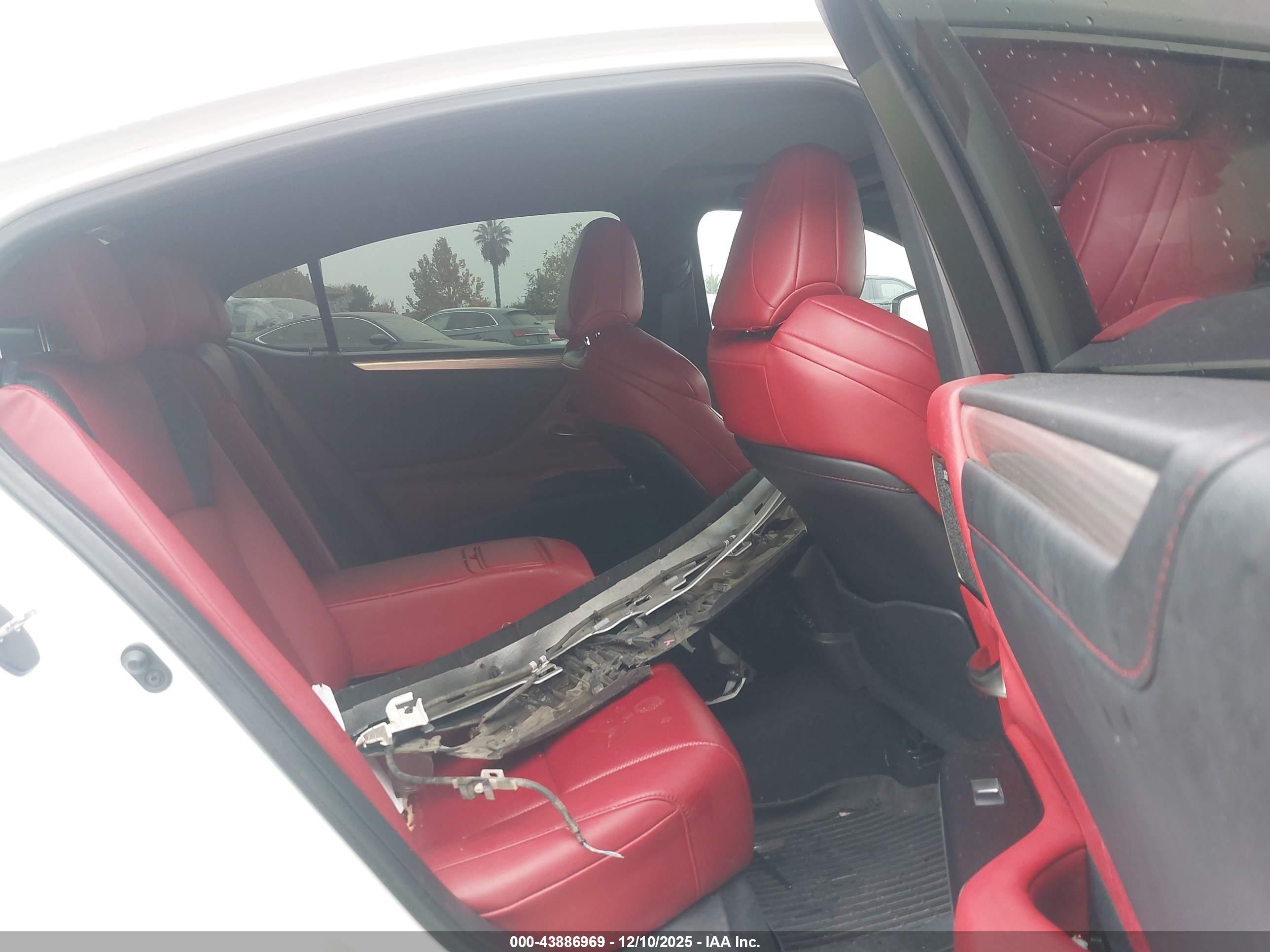 LEXUS ES image 8