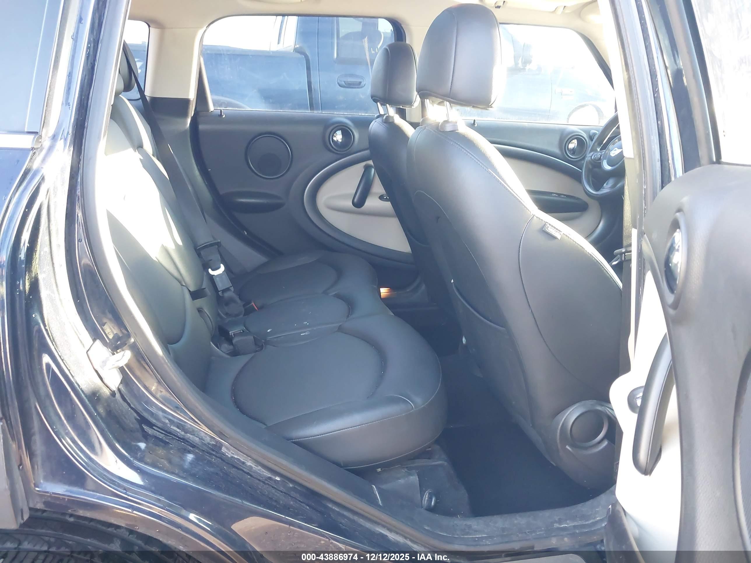 MINI COUNTRYMAN image 8