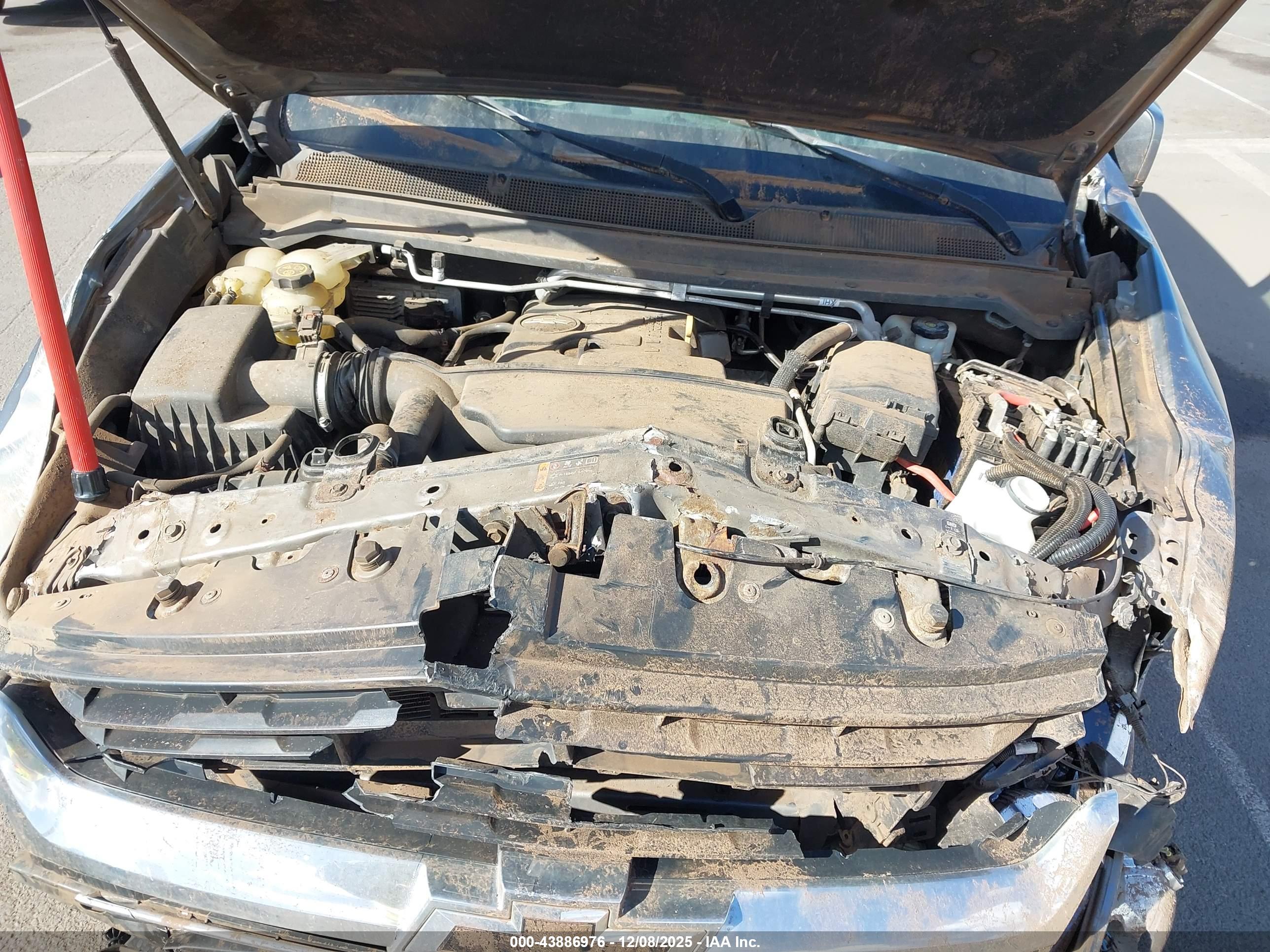 CHEVROLET COLORADO image 10