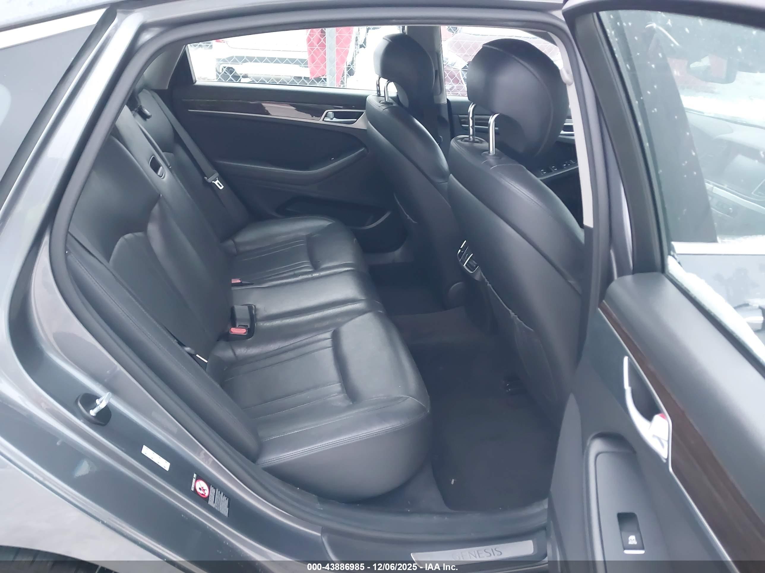 GENESIS G80 image 8