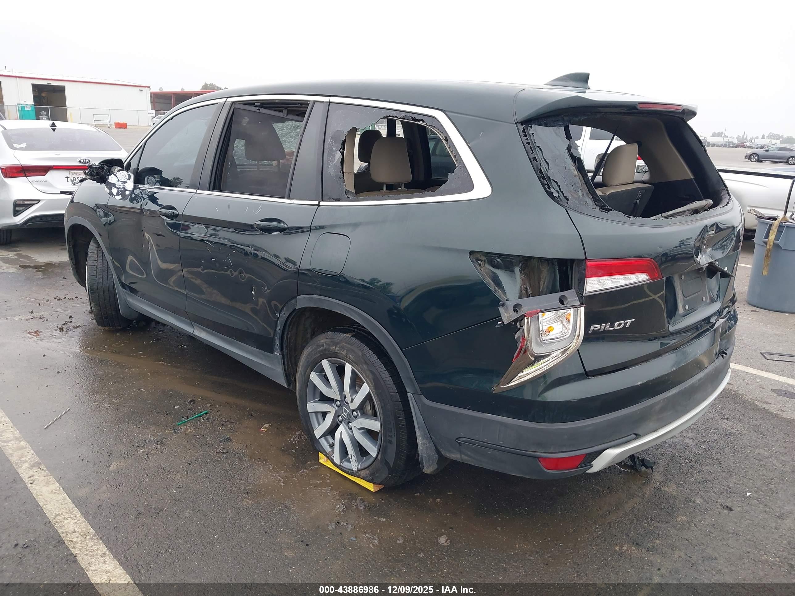 HONDA PILOT image 3