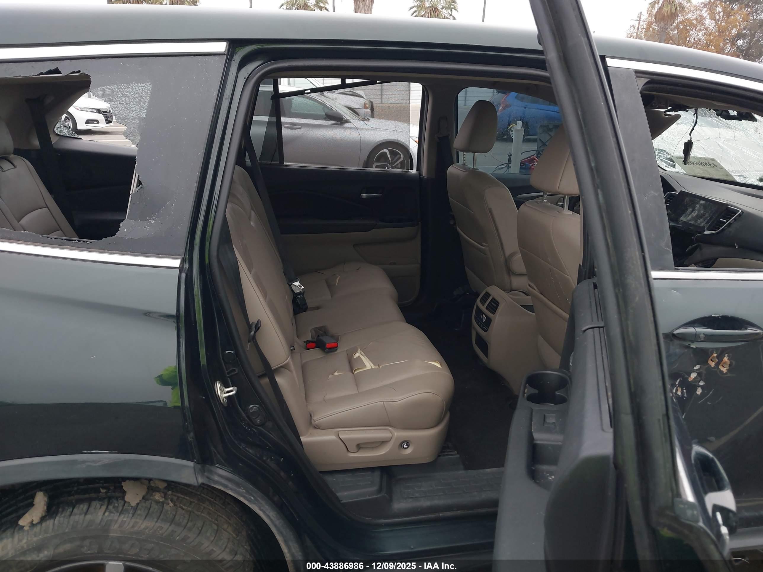 HONDA PILOT image 8