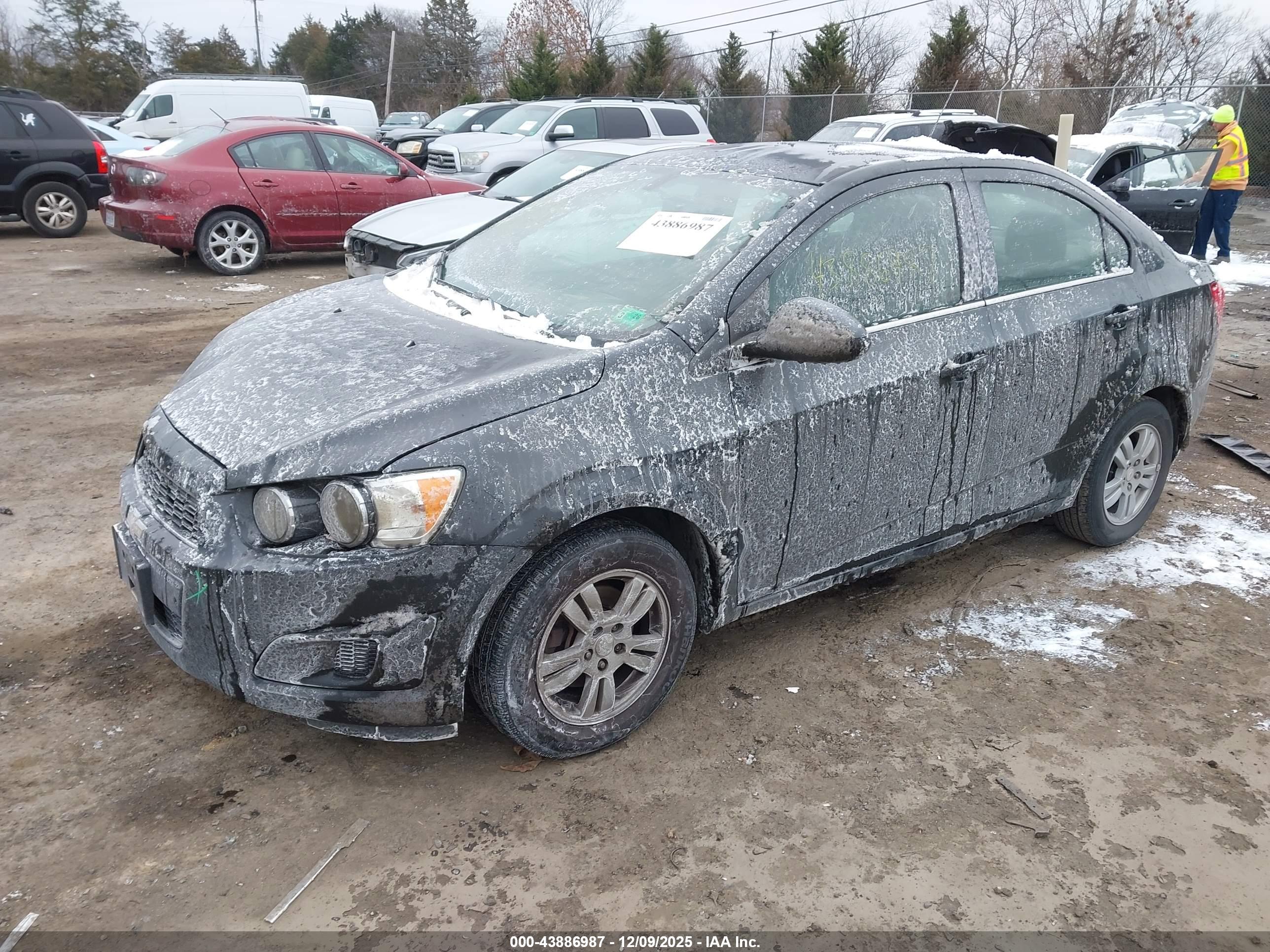CHEVROLET SONIC image 2
