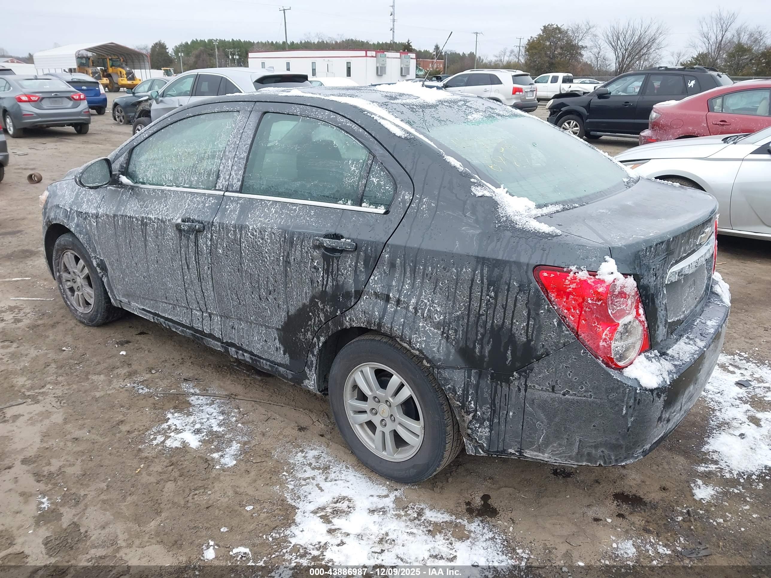 CHEVROLET SONIC image 3