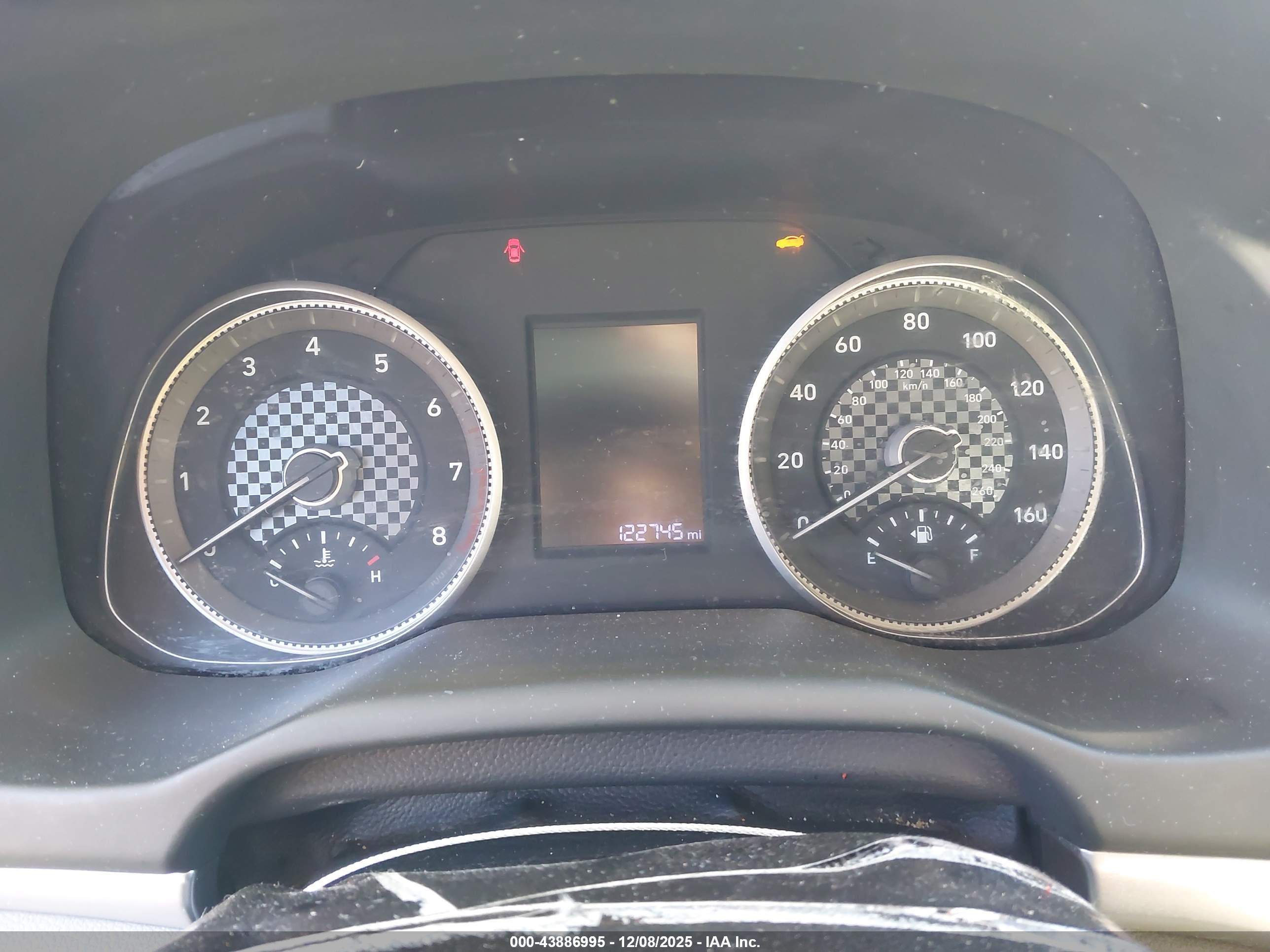 HYUNDAI ELANTRA image 7