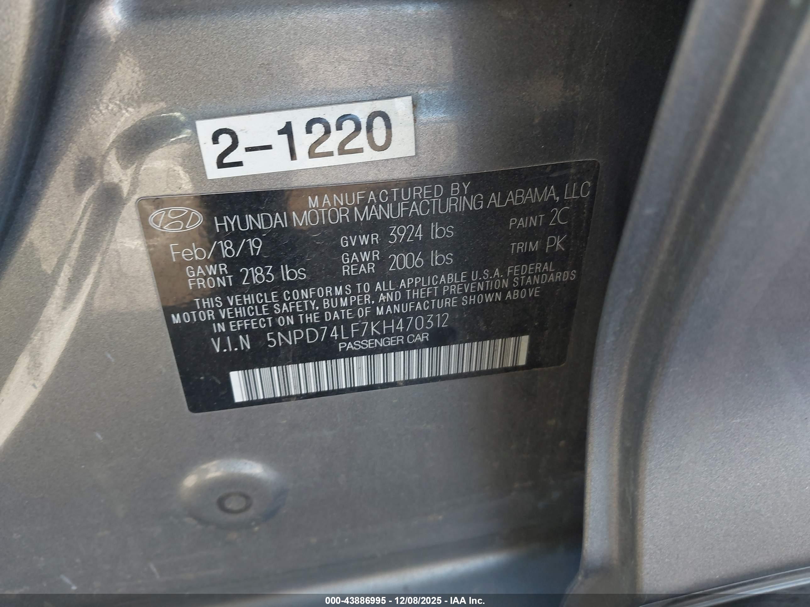 HYUNDAI ELANTRA image 9