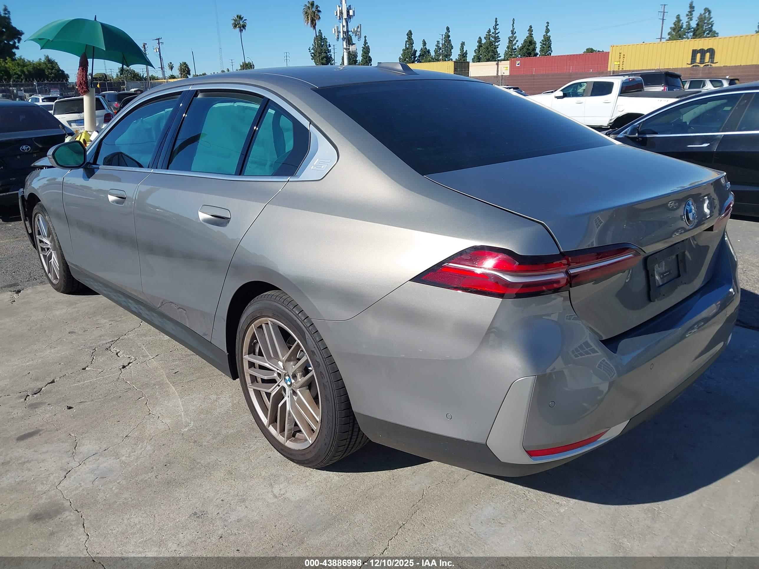 BMW 530I image 3