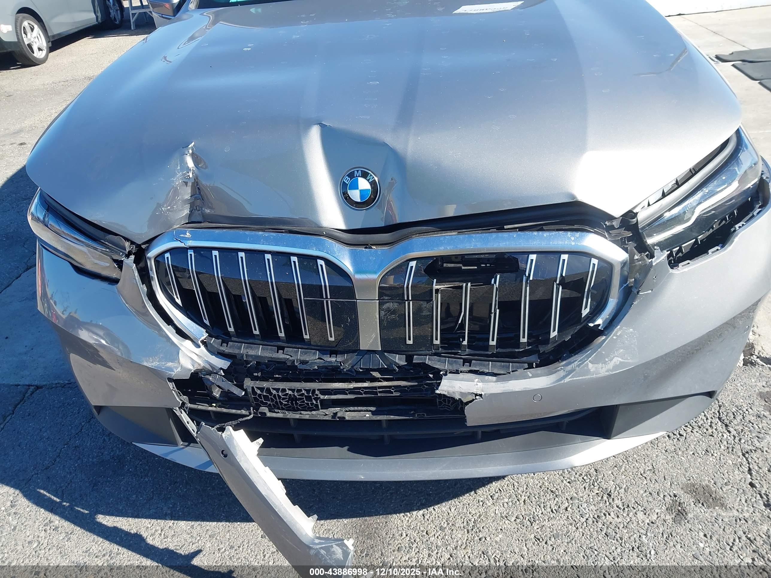 BMW 530I image 6