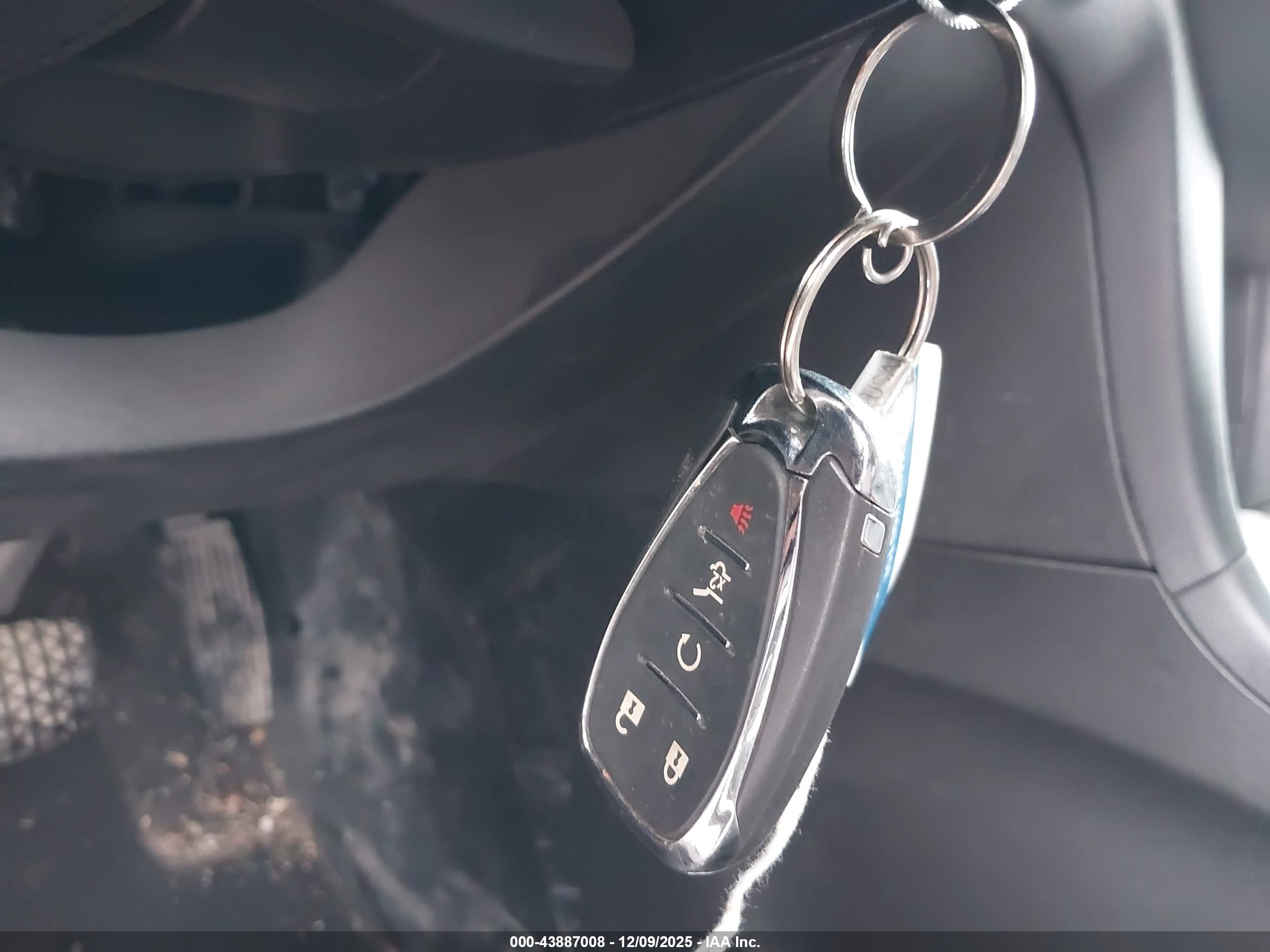 CHEVROLET EQUINOX image 11