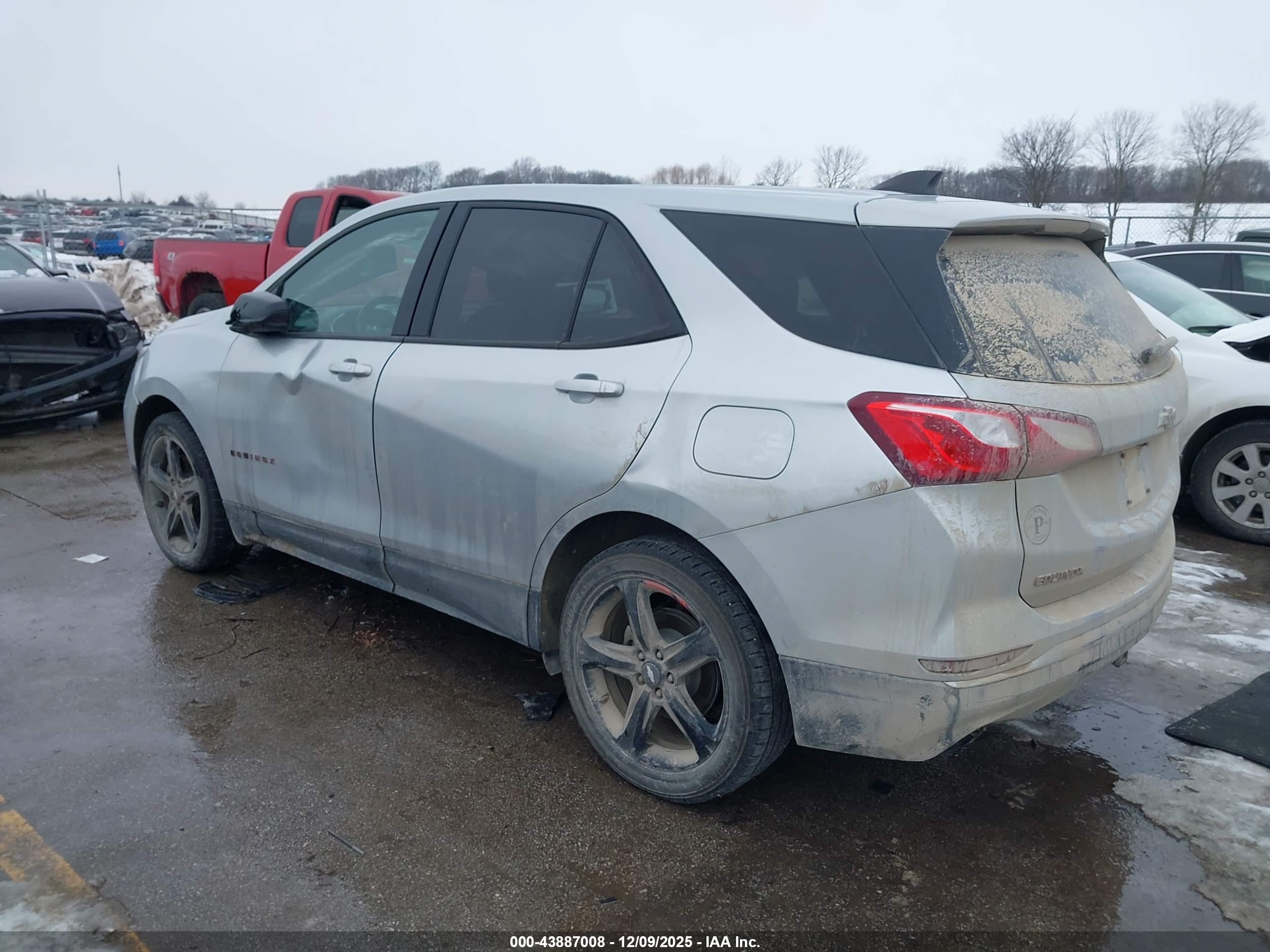 CHEVROLET EQUINOX image 3