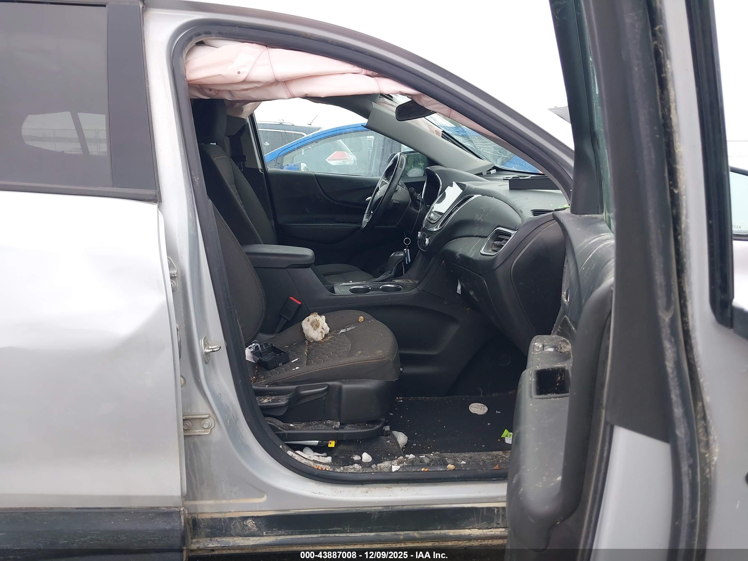 CHEVROLET EQUINOX image 5