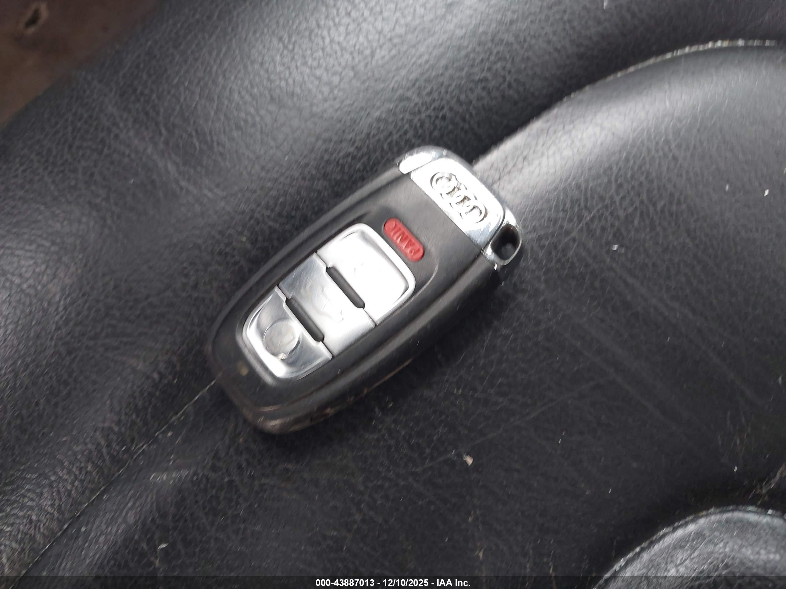 AUDI A4 image 11