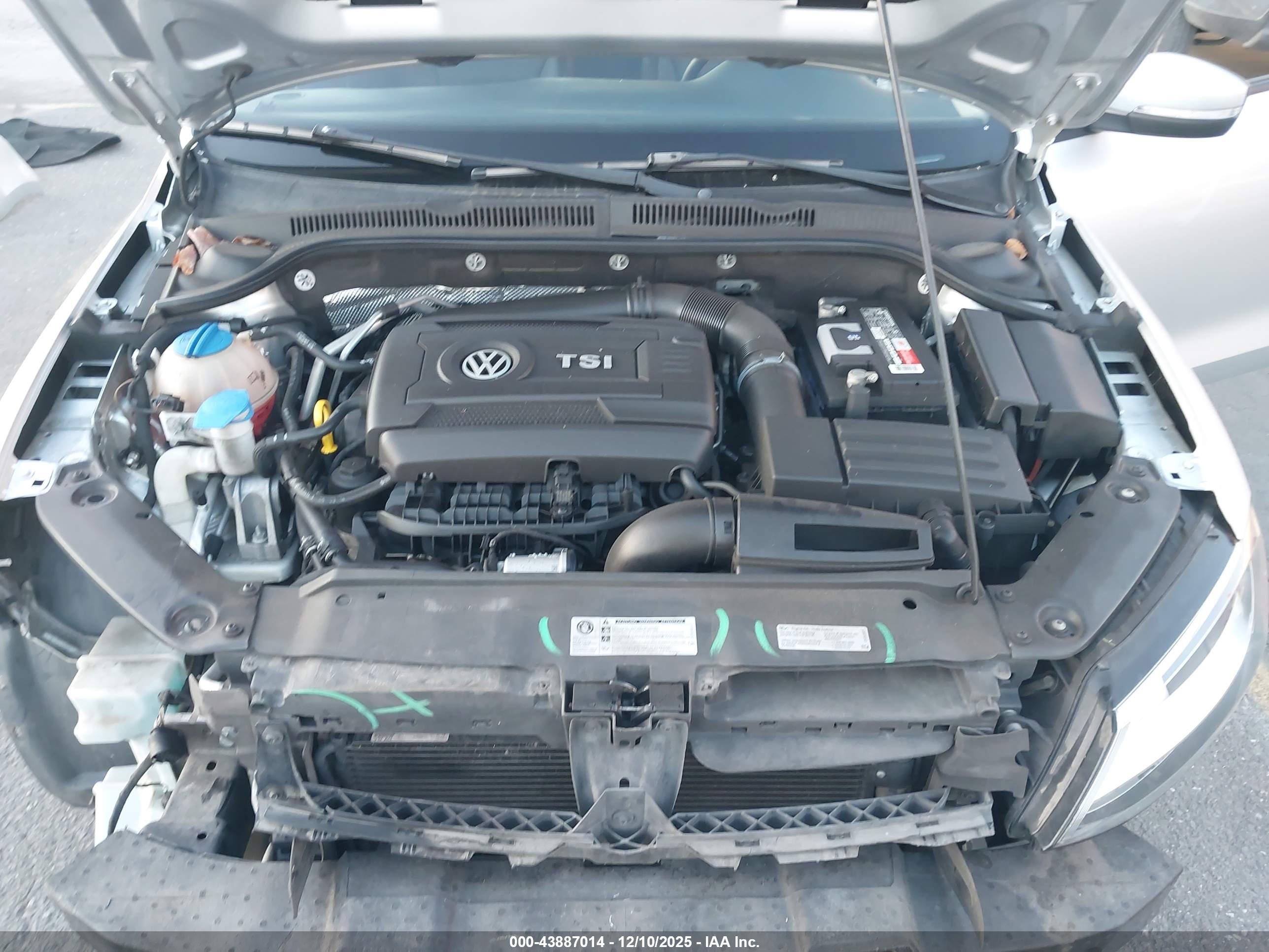 VOLKSWAGEN JETTA image 10
