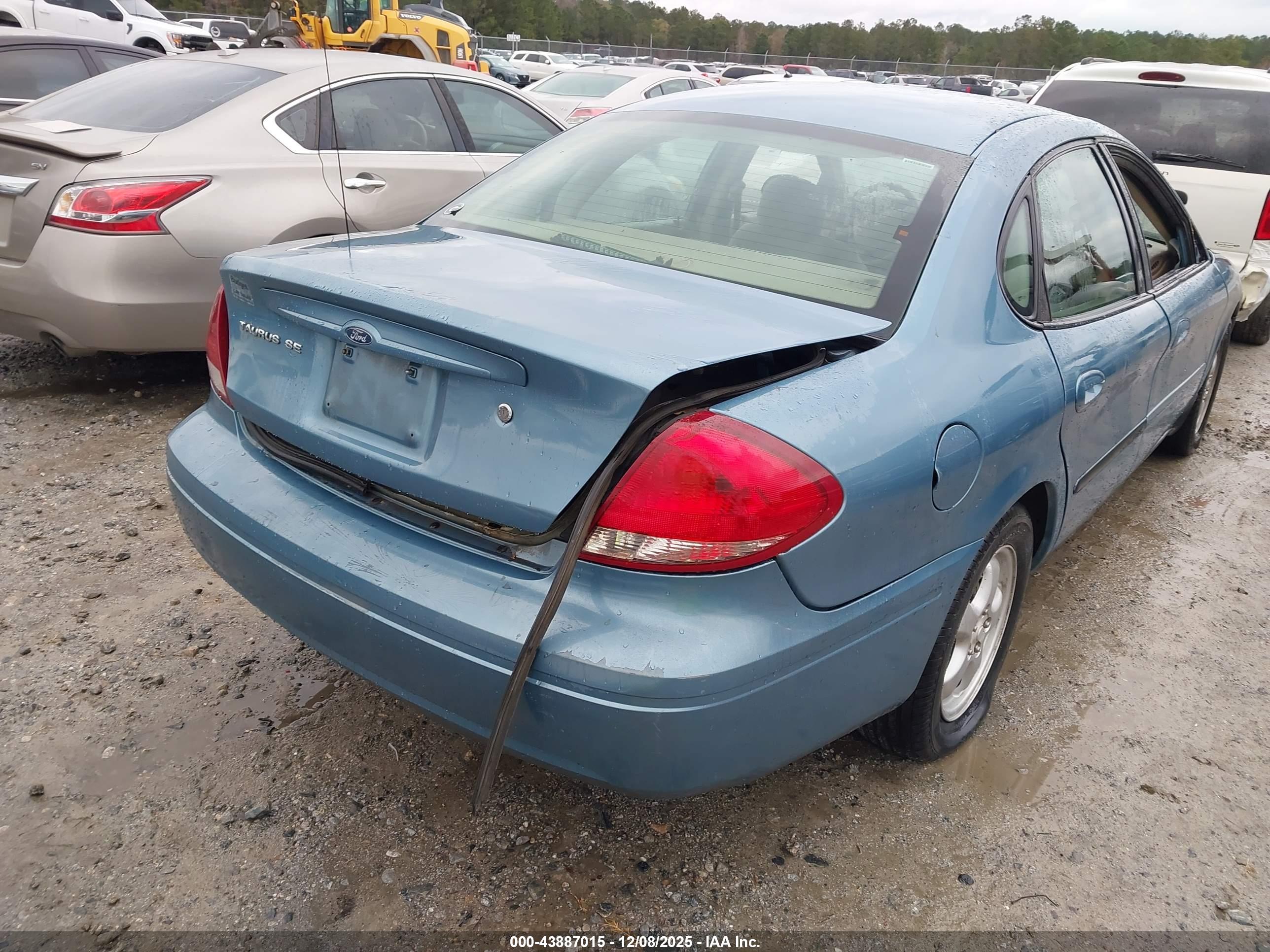 FORD TAURUS image 6