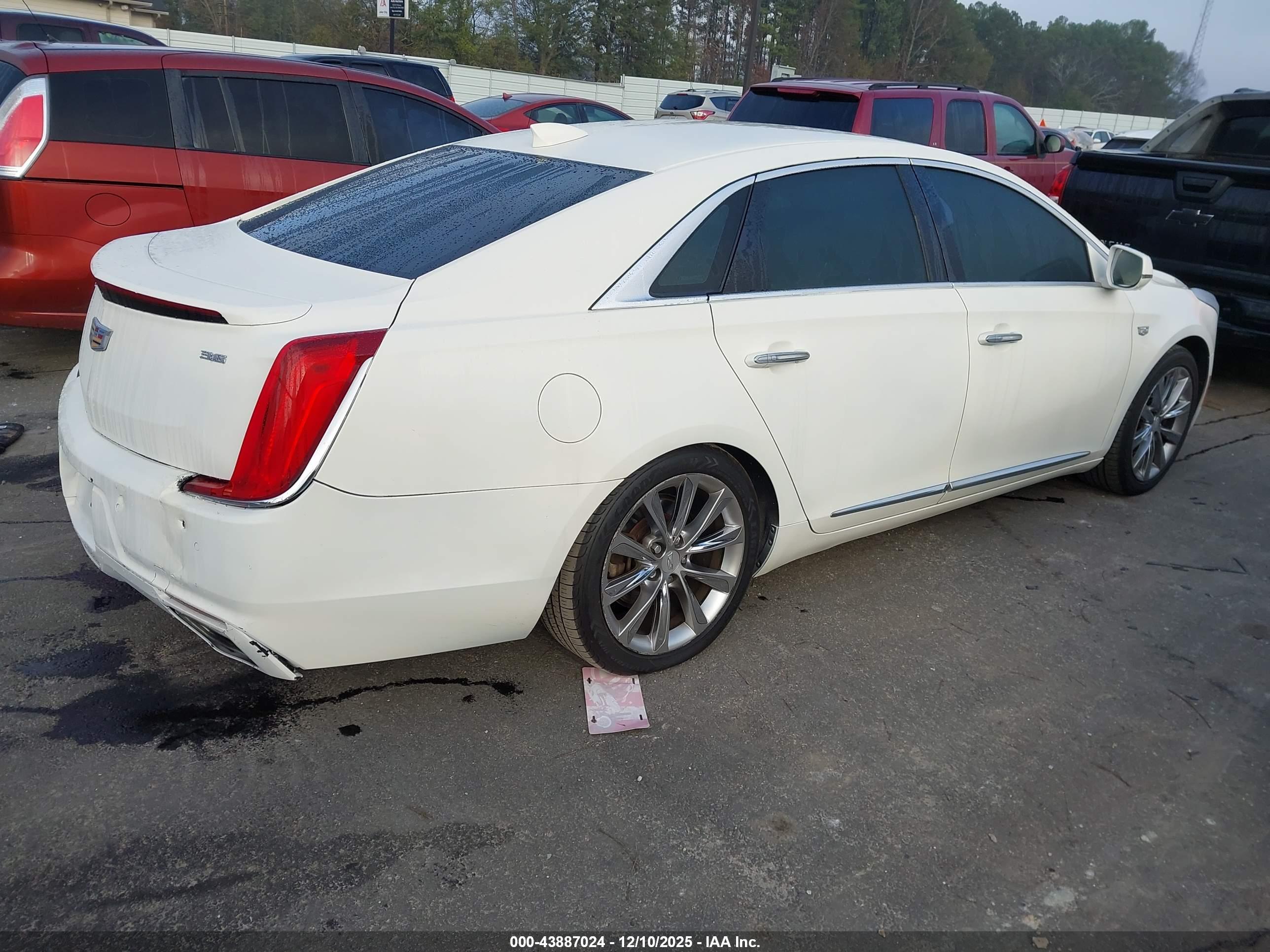 CADILLAC XTS image 4