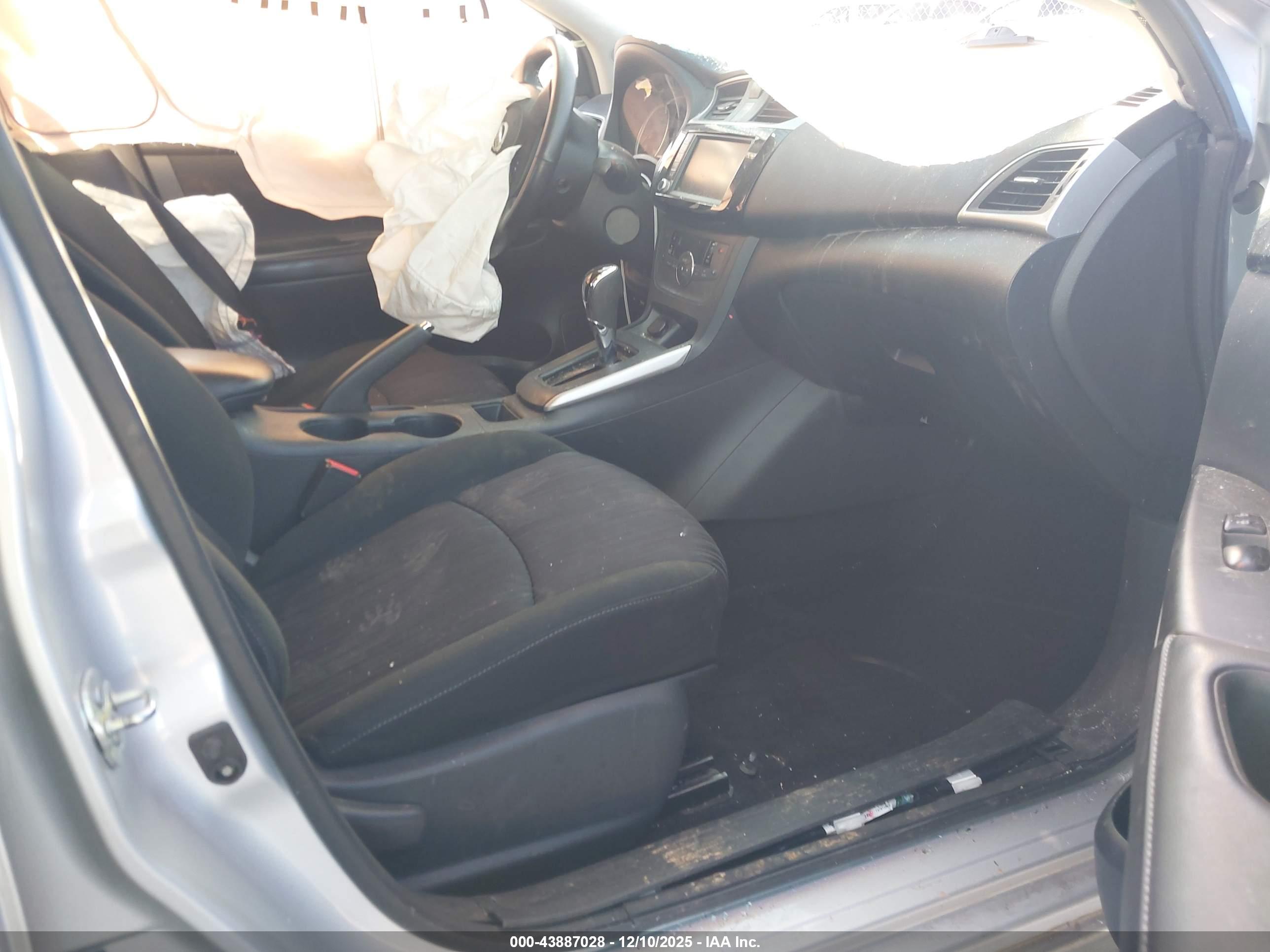 NISSAN SENTRA image 5