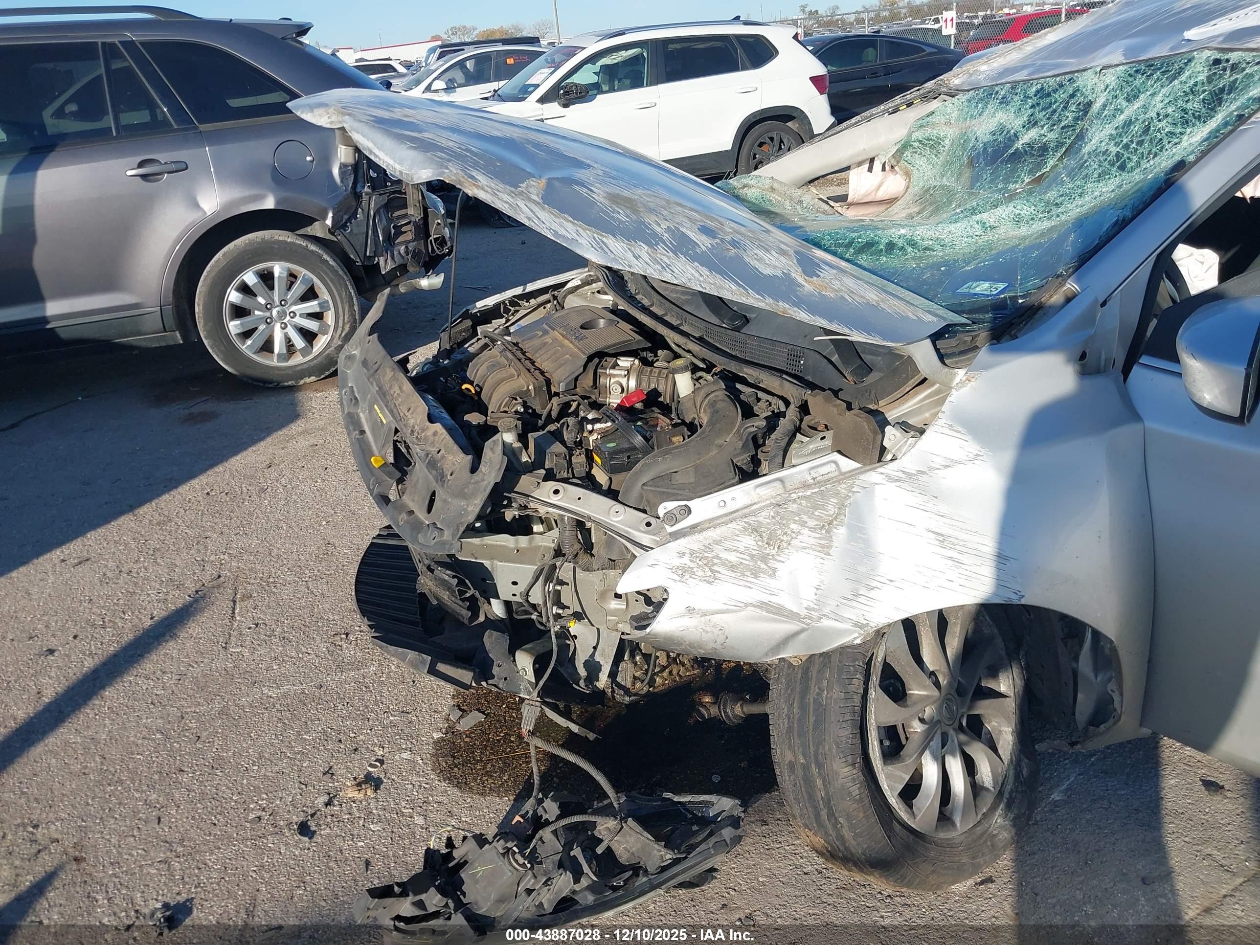 NISSAN SENTRA image 6