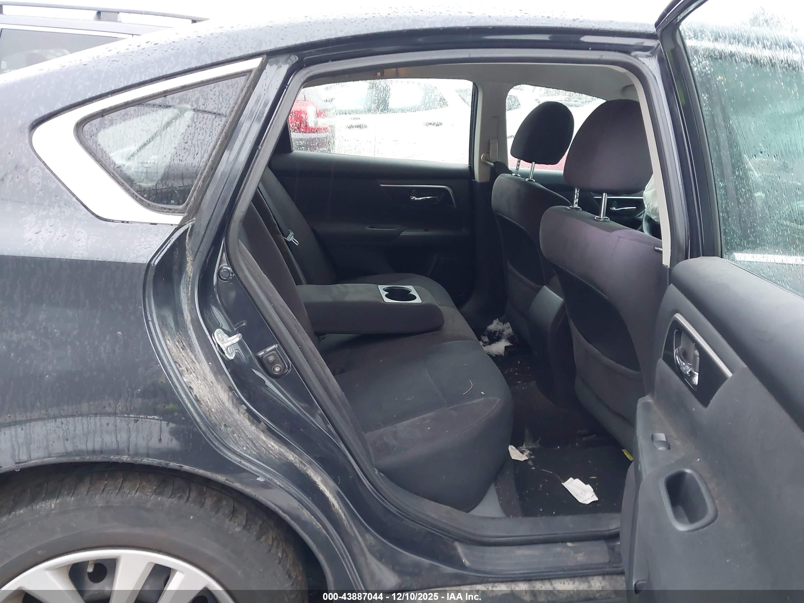 NISSAN ALTIMA image 8