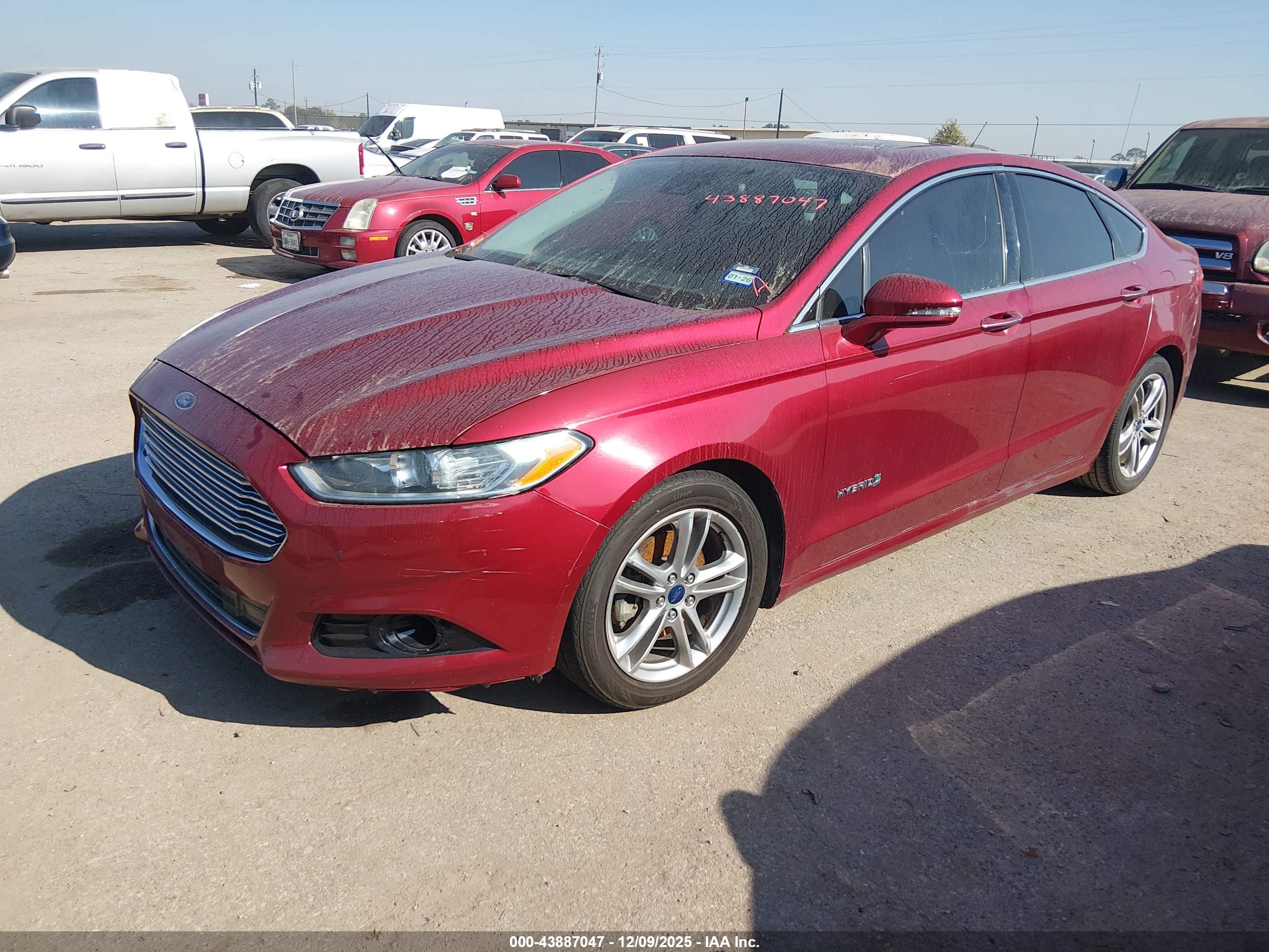 FORD FUSION image 2