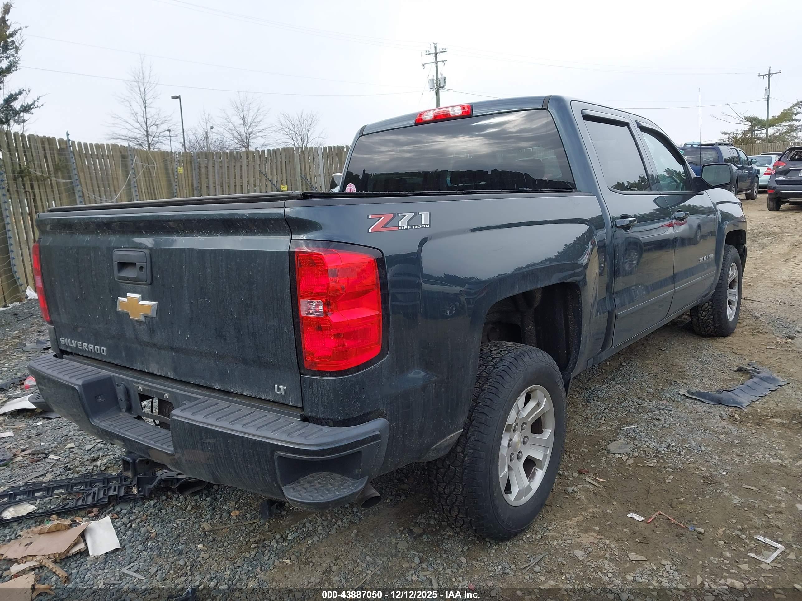 CHEVROLET SILVERADO image 4