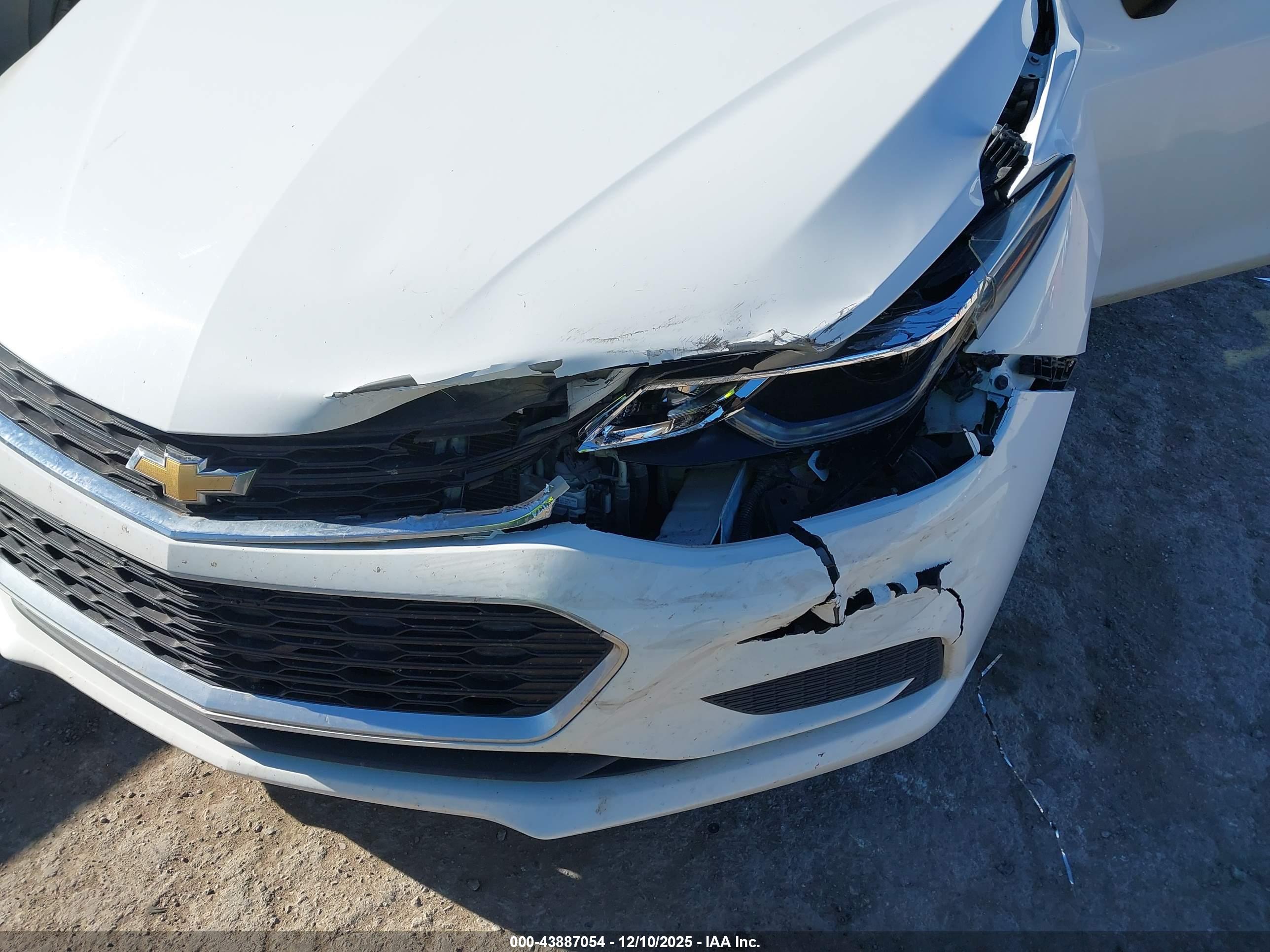 CHEVROLET CRUZE image 6